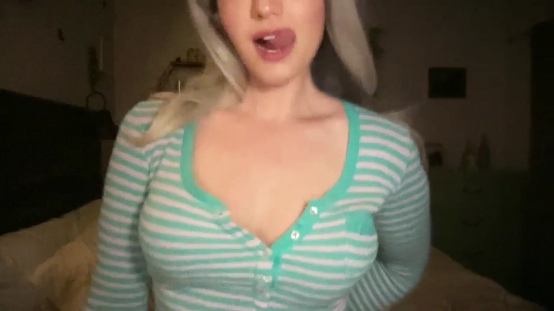 Gallery image thumbnail from Xonakitaxo's myfreecams stream on, 01/16/2026, 04:43 image 10 of 20