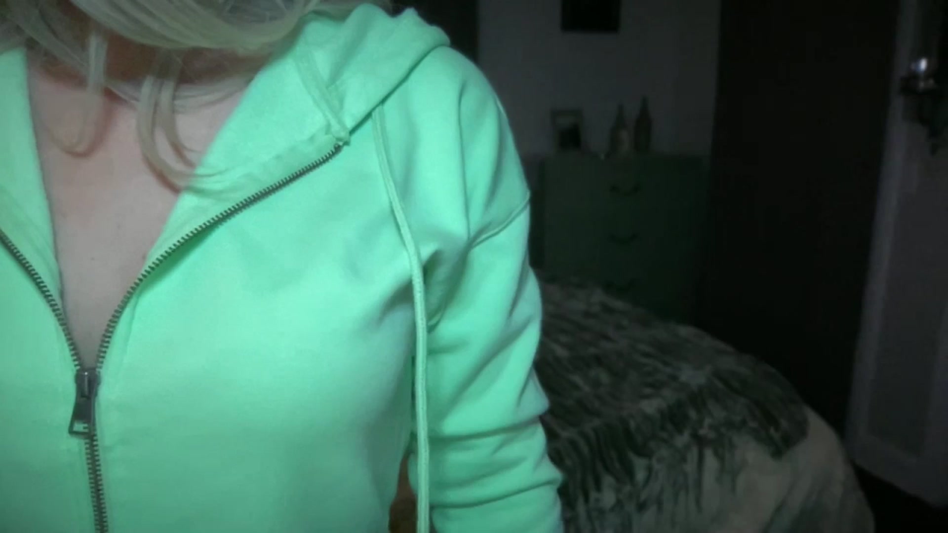 Gallery image thumbnail from Xonakitaxo's myfreecams stream on, 01/18/2026, 05:41 image 7 of 20