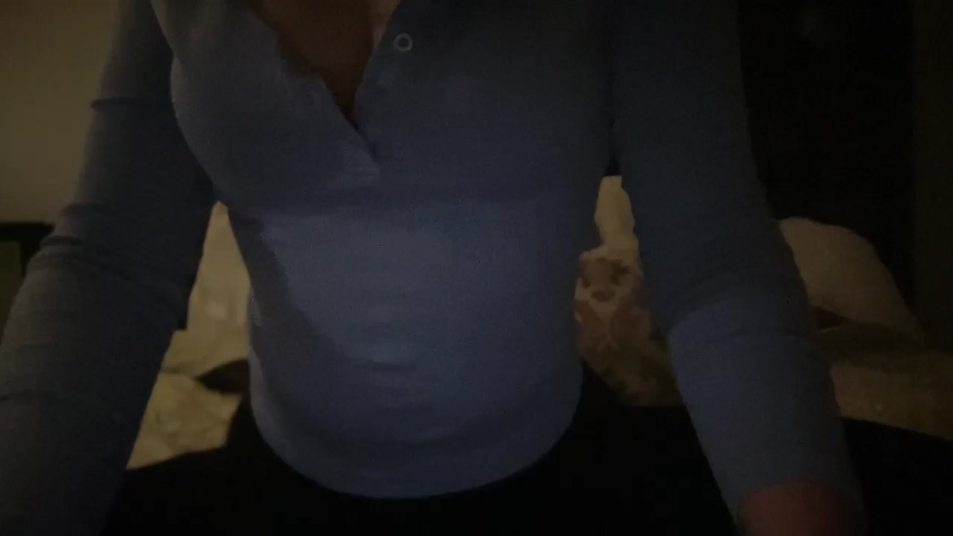 Gallery image thumbnail from Xonakitaxo's myfreecams stream on, 01/25/2026, 03:15 image 15 of 20