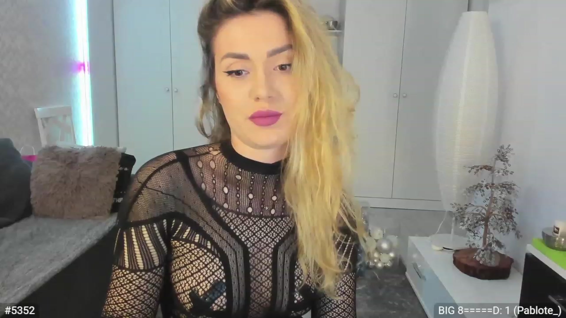 Gallery image thumbnail from Xonita4Tigre's myfreecams stream on, 12/13/2022, 24:48 image 2 of 20