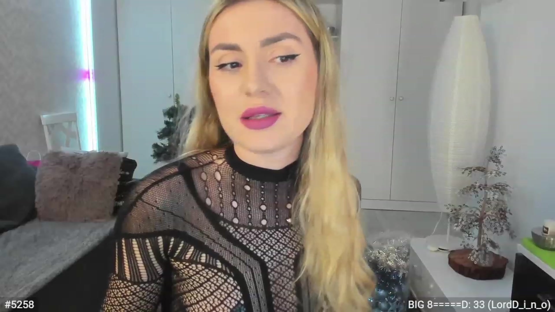 Gallery image thumbnail from Xonita4Tigre's myfreecams stream on, 12/13/2022, 24:48 image 9 of 20