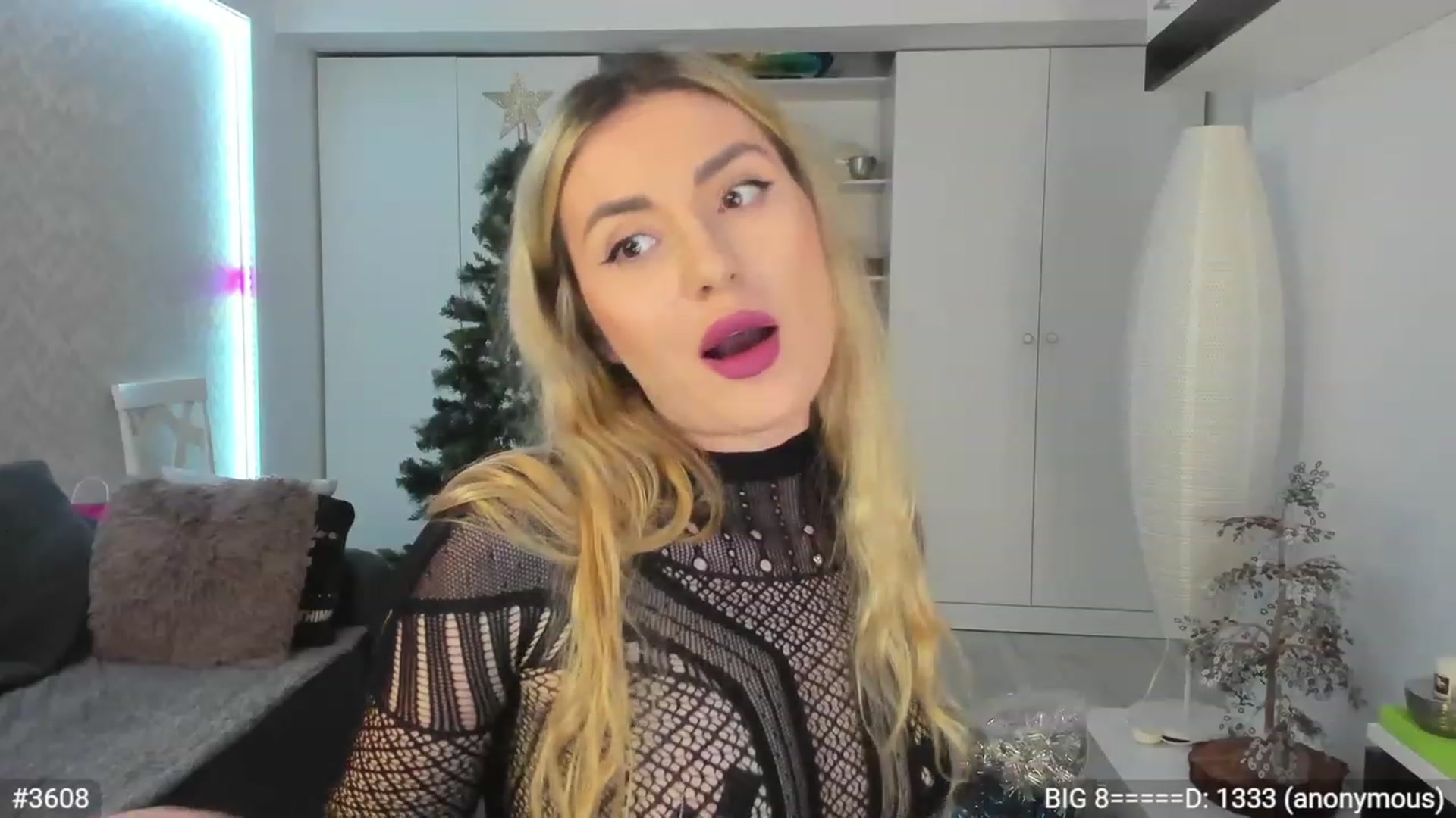 Gallery image thumbnail from Xonita4Tigre's myfreecams stream on, 12/13/2022, 24:48 image 16 of 20