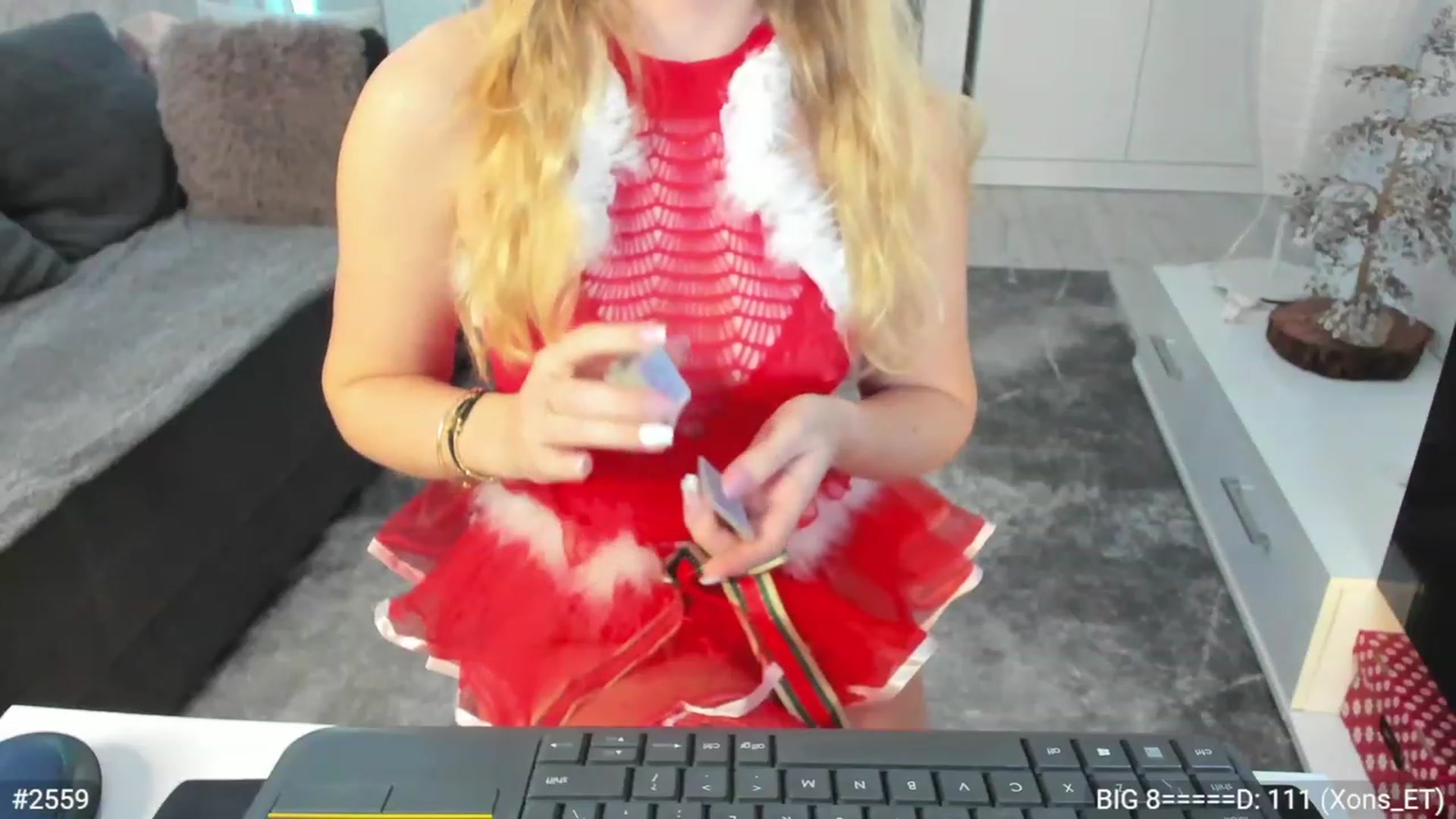 Gallery image thumbnail from Xonita4Tigre's myfreecams stream on, 12/22/2022, 24:10 image 10 of 20