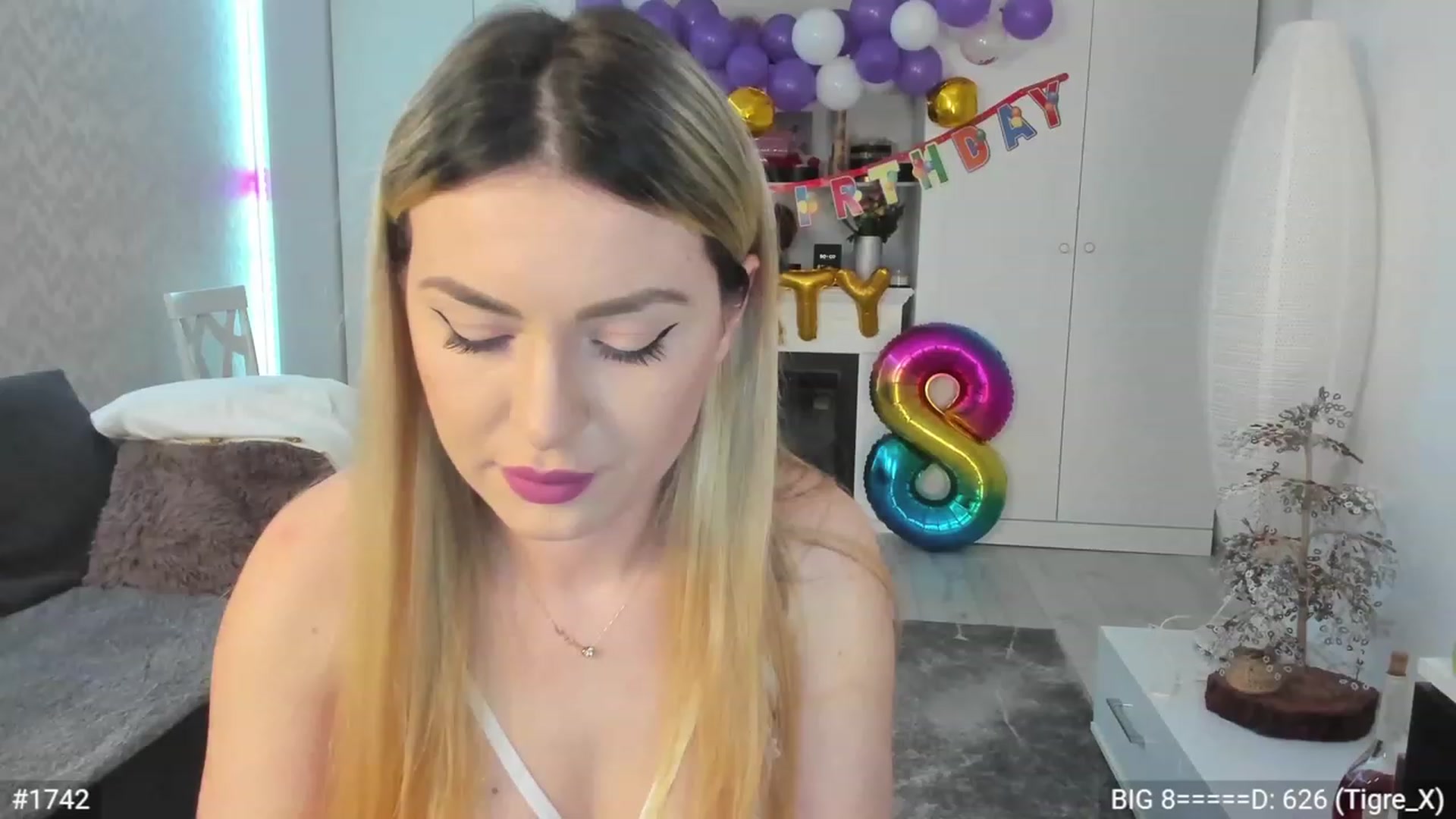 Gallery image thumbnail from Xonnie's myfreecams stream on, 01/28/2023, 02:03 image 4 of 20