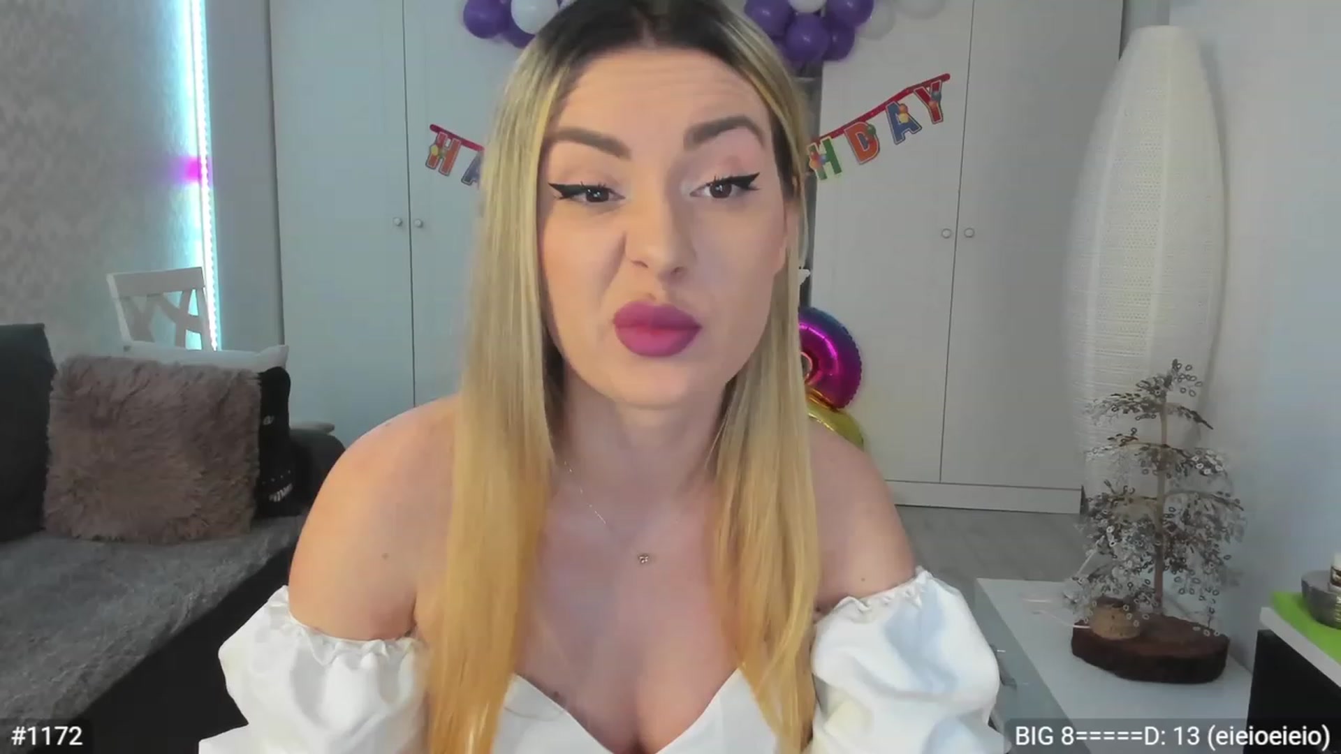 Gallery image thumbnail from Xonnie's myfreecams stream on, 01/28/2023, 22:36 image 2 of 20