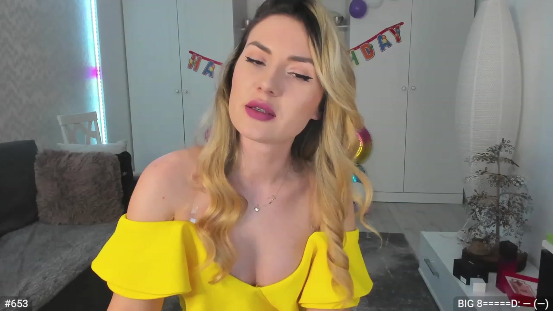 Gallery image thumbnail from Xonnie's myfreecams stream on, 01/30/2023, 22:32 image 5 of 20