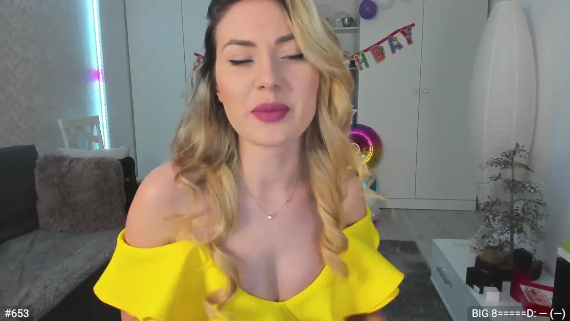 Gallery image thumbnail from Xonnie's myfreecams stream on, 01/30/2023, 22:32 image 2 of 20