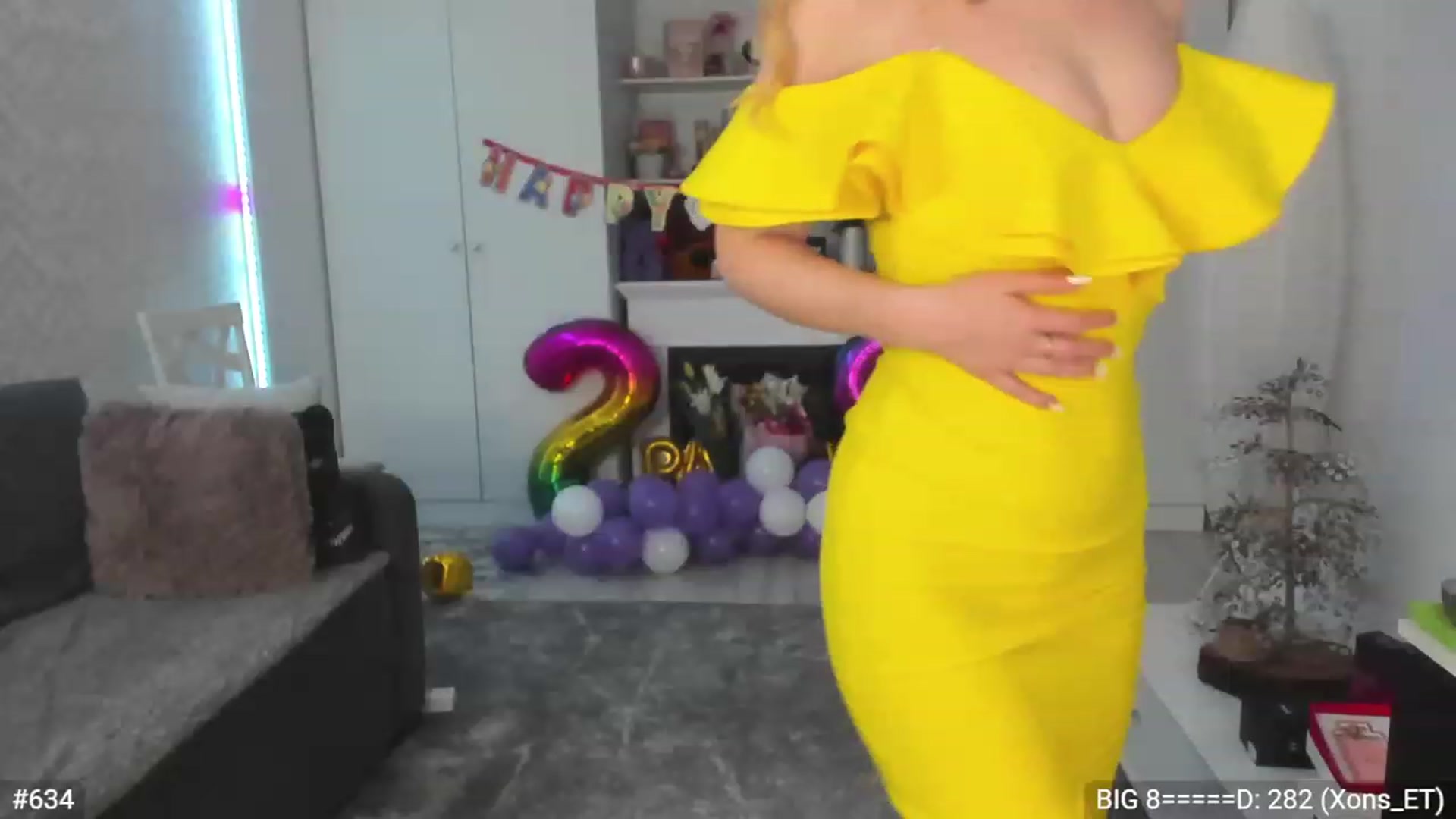 Gallery image thumbnail from Xonnie's myfreecams stream on, 01/31/2023, 02:38 image 3 of 20