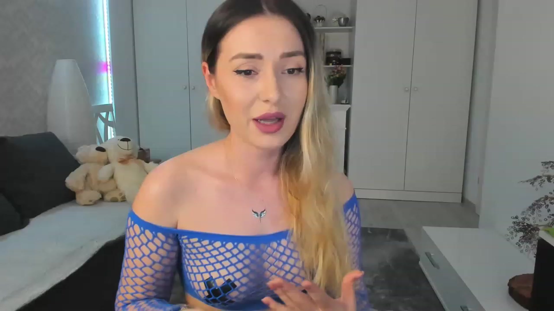 Gallery image thumbnail from Xonnie's myfreecams stream on, 07/16/2023, 23:39 image 17 of 20