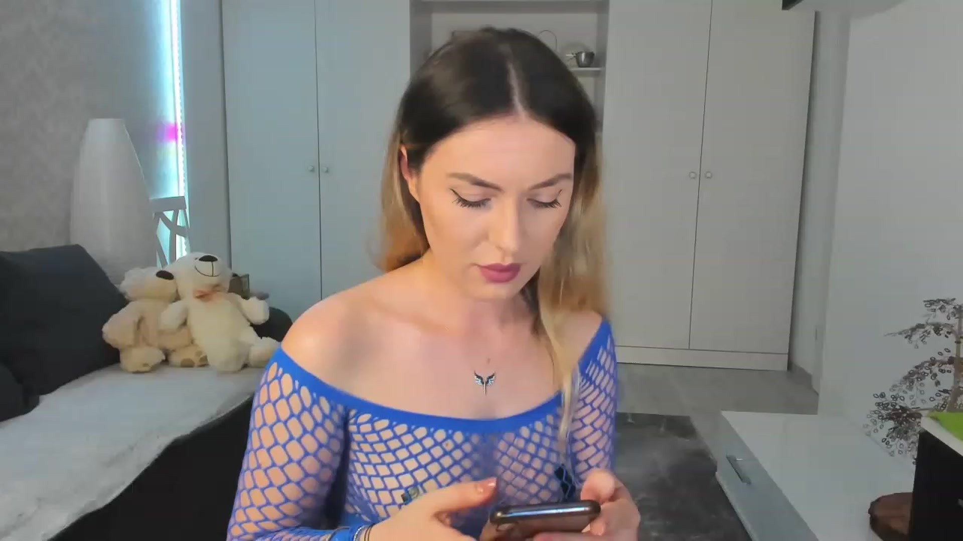 Gallery image thumbnail from Xonnie's myfreecams stream on, 07/17/2023, 03:05 image 6 of 20