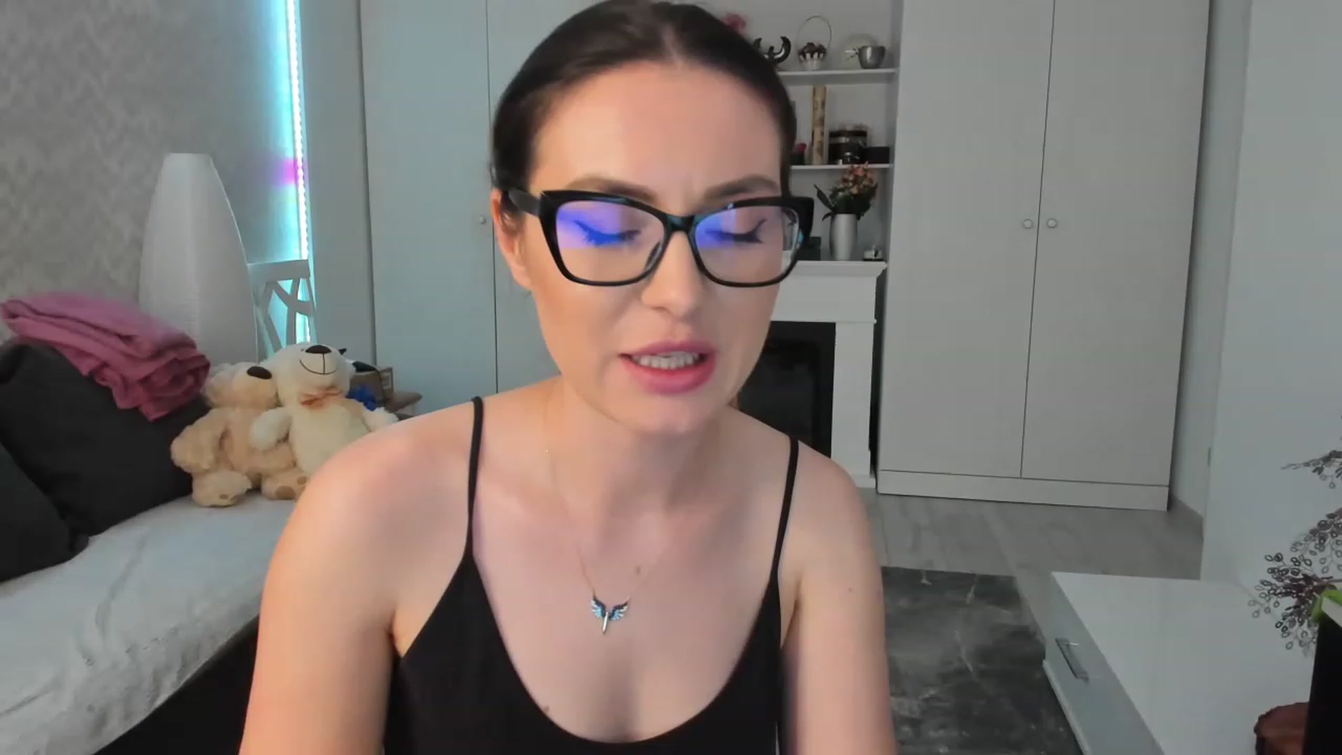 Gallery image thumbnail from Xonnie's myfreecams stream on, 07/17/2023, 04:01 image 9 of 20