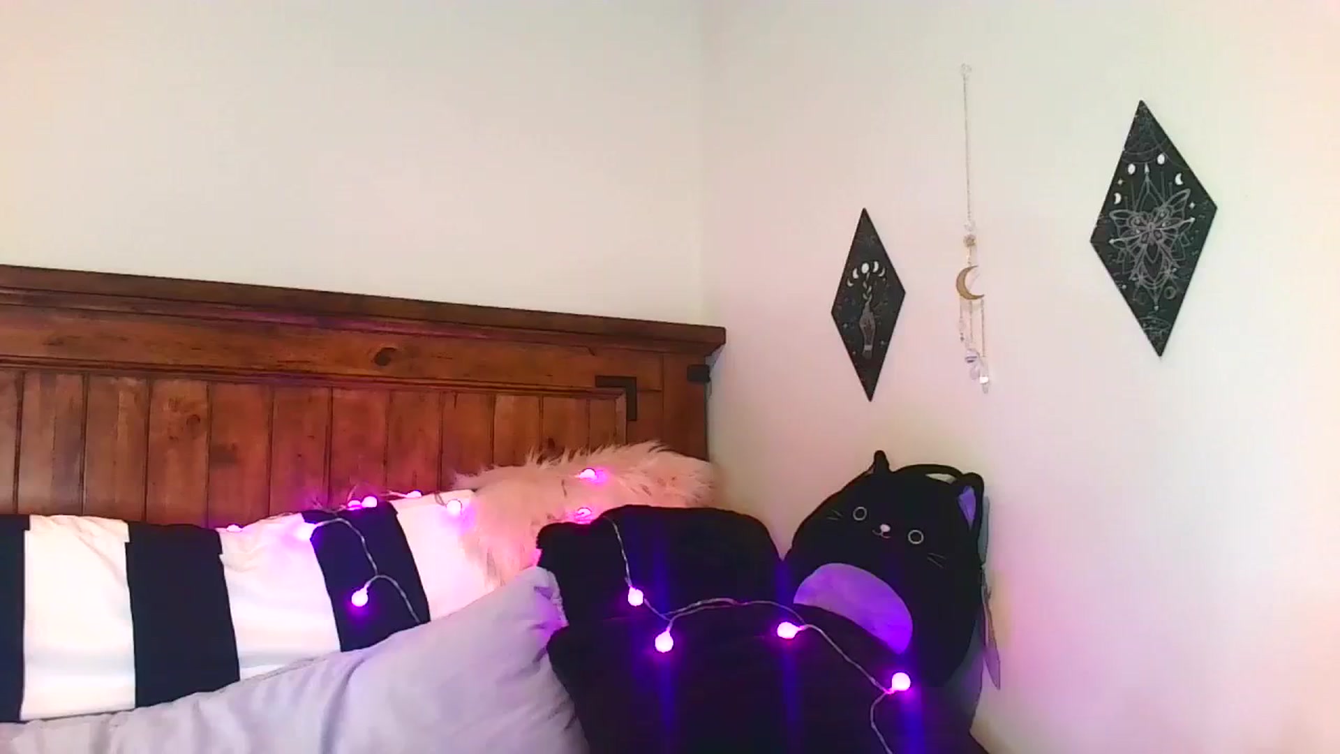 Gallery image thumbnail from XoxoAudrey's myfreecams stream on, 10/11/2023, 09:22 image 14 of 20