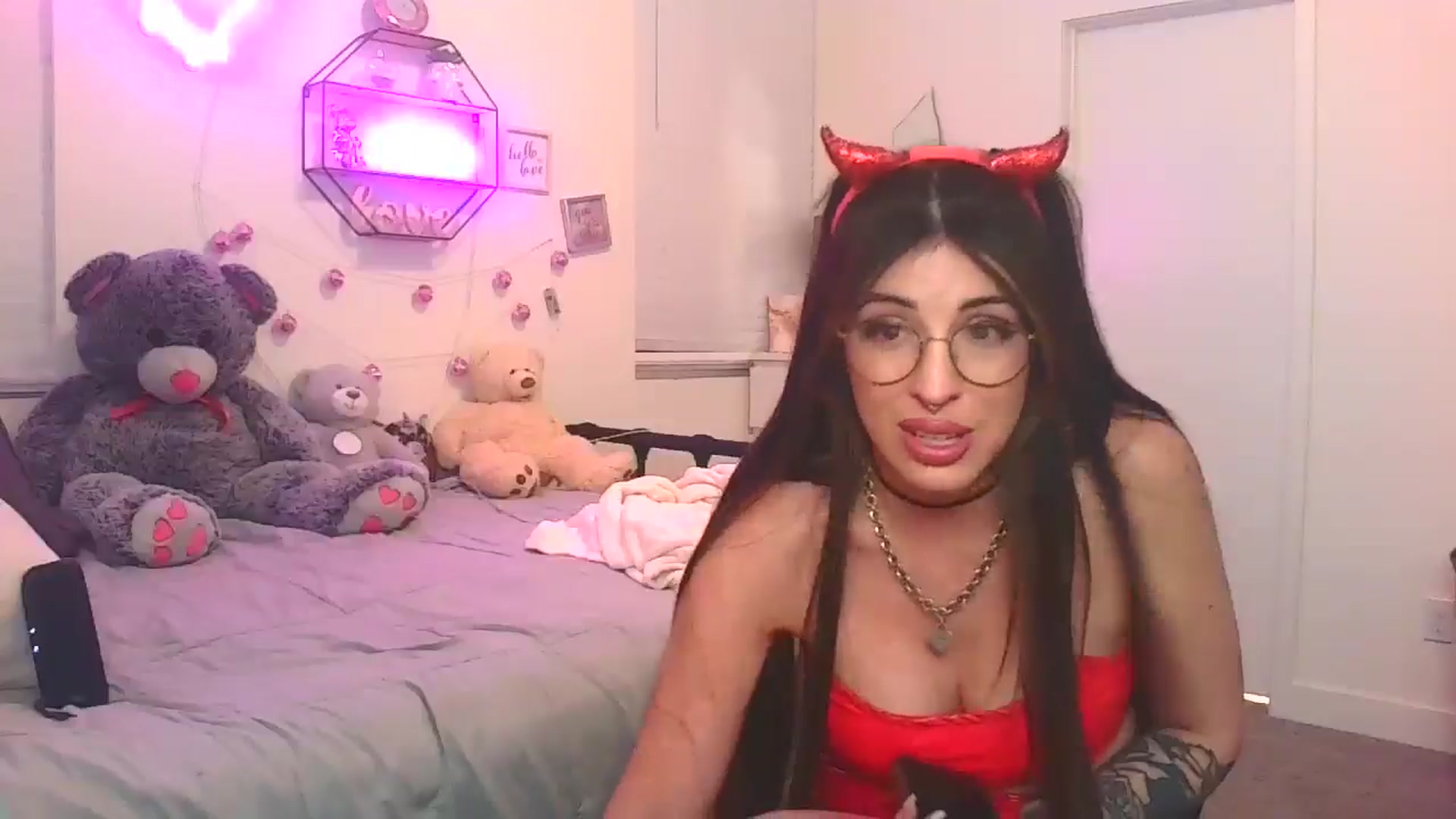 Gallery image thumbnail from XoxoAudrey's myfreecams stream on, 10/23/2024, 12:33 image 8 of 20