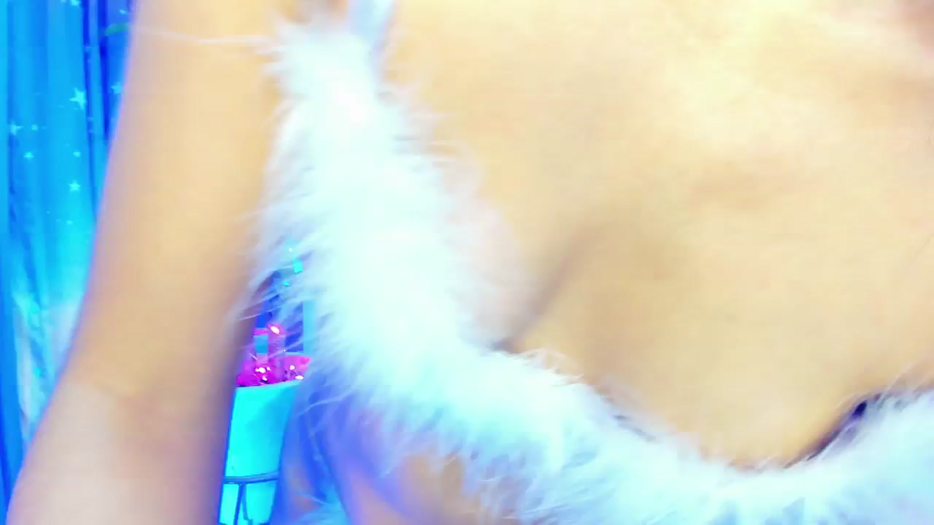 Gallery image thumbnail from Xoxo_danna's myfreecams stream on, 07/12/2025, 01:17 image 9 of 20
