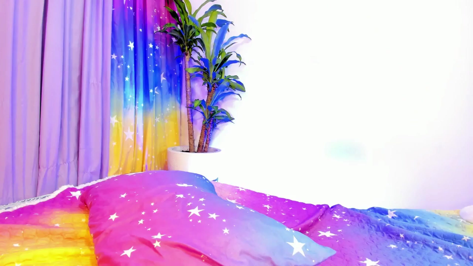 Gallery image thumbnail from Xoxo_danna's myfreecams stream on, 07/22/2025, 07:23 image 1 of 20