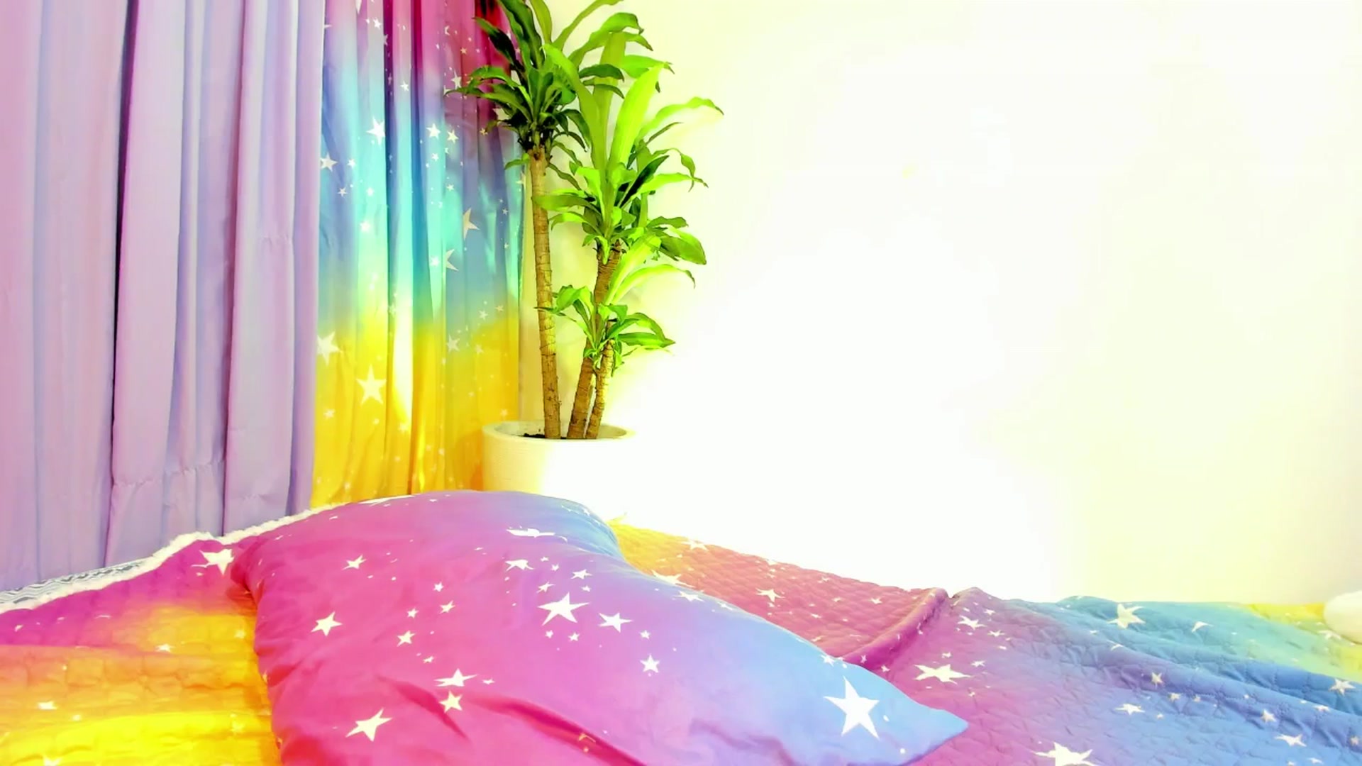 Gallery image thumbnail from Xoxo_danna's myfreecams stream on, 07/22/2025, 07:23 image 4 of 20