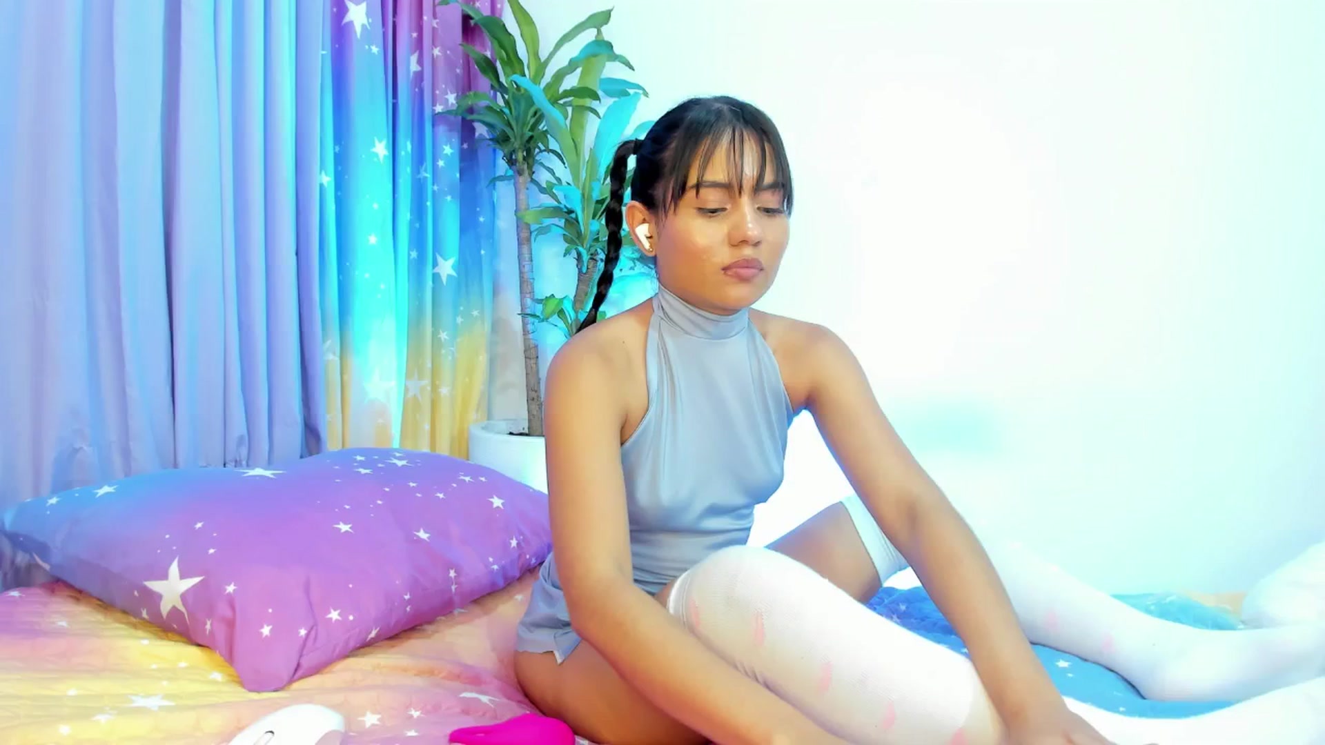 Gallery image thumbnail from Xoxo_danna's myfreecams stream on, 07/29/2025, 14:33 image 1 of 20