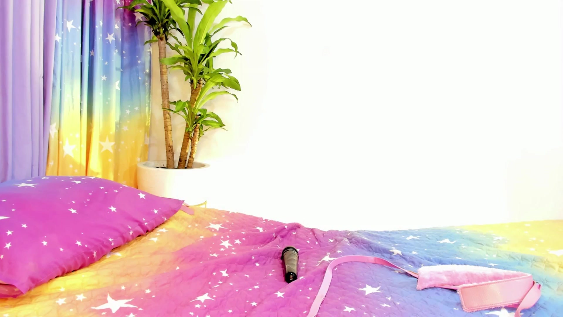 Gallery image thumbnail from Xoxo_danna's myfreecams stream on, 08/07/2025, 16:13 image 10 of 20