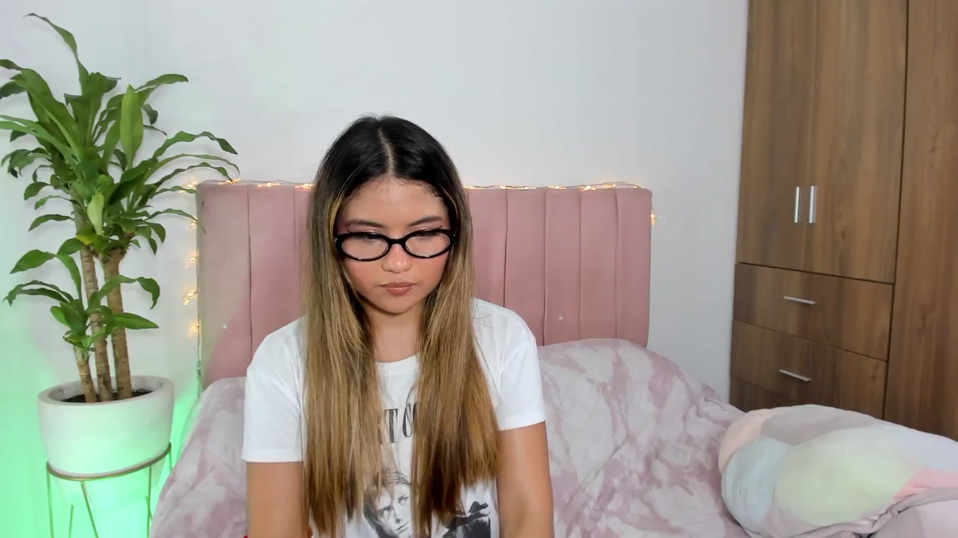 Gallery image thumbnail from Xoxo_danna's myfreecams stream on, 02/10/2026, 07:12 image 9 of 20