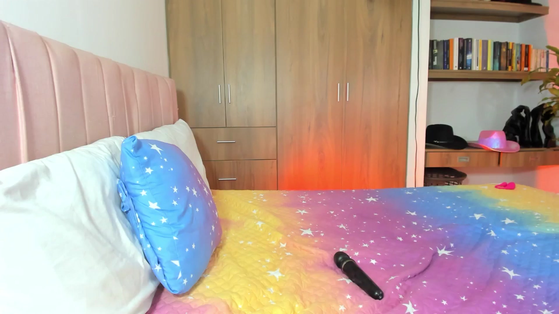 Gallery image thumbnail from Xoxo_danna's myfreecams stream on, 03/04/2026, 09:56 image 20 of 20
