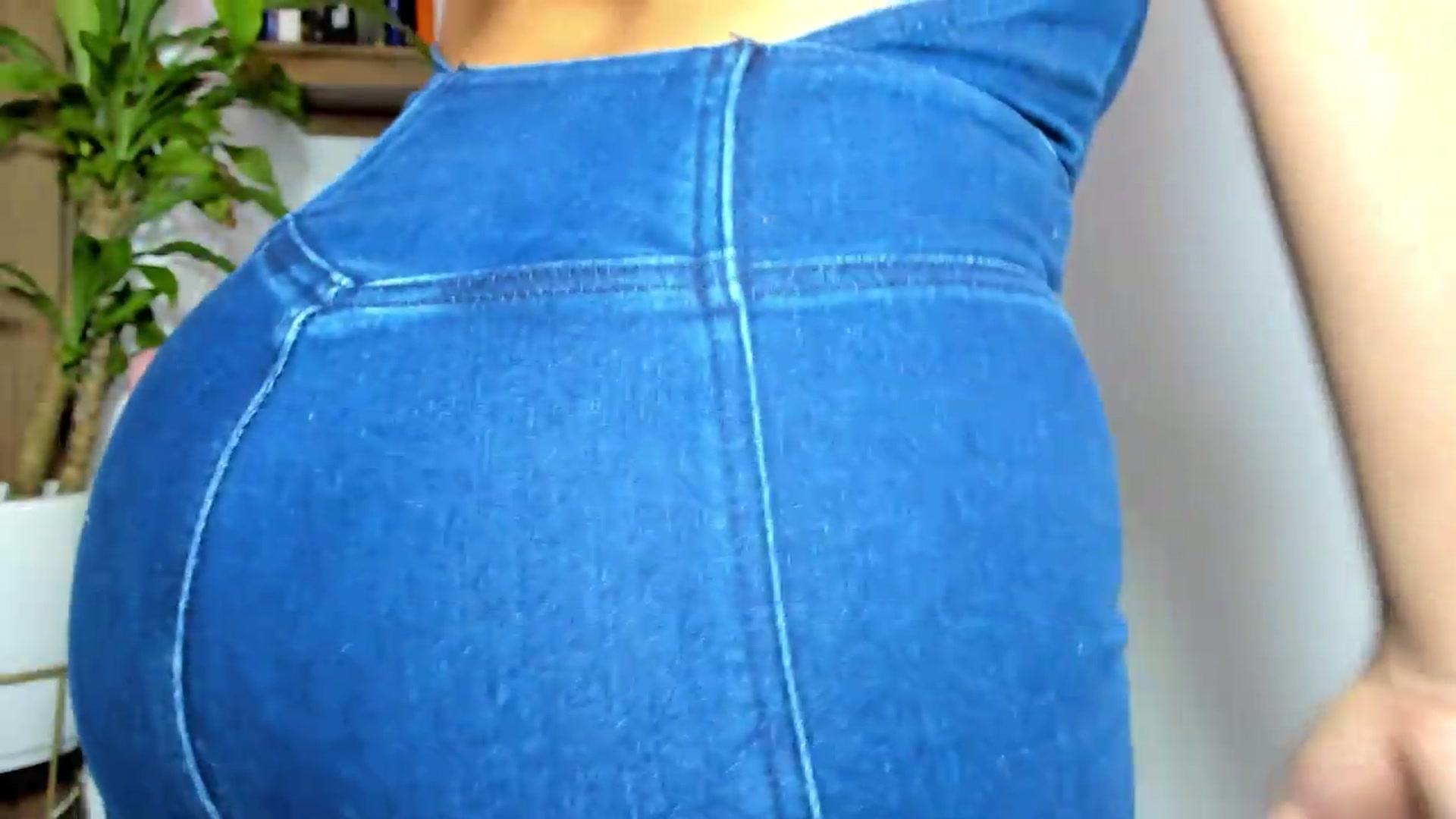 Gallery image thumbnail from Xoxo_danna's myfreecams stream on, 05/22/2026, 09:32 image 14 of 20
