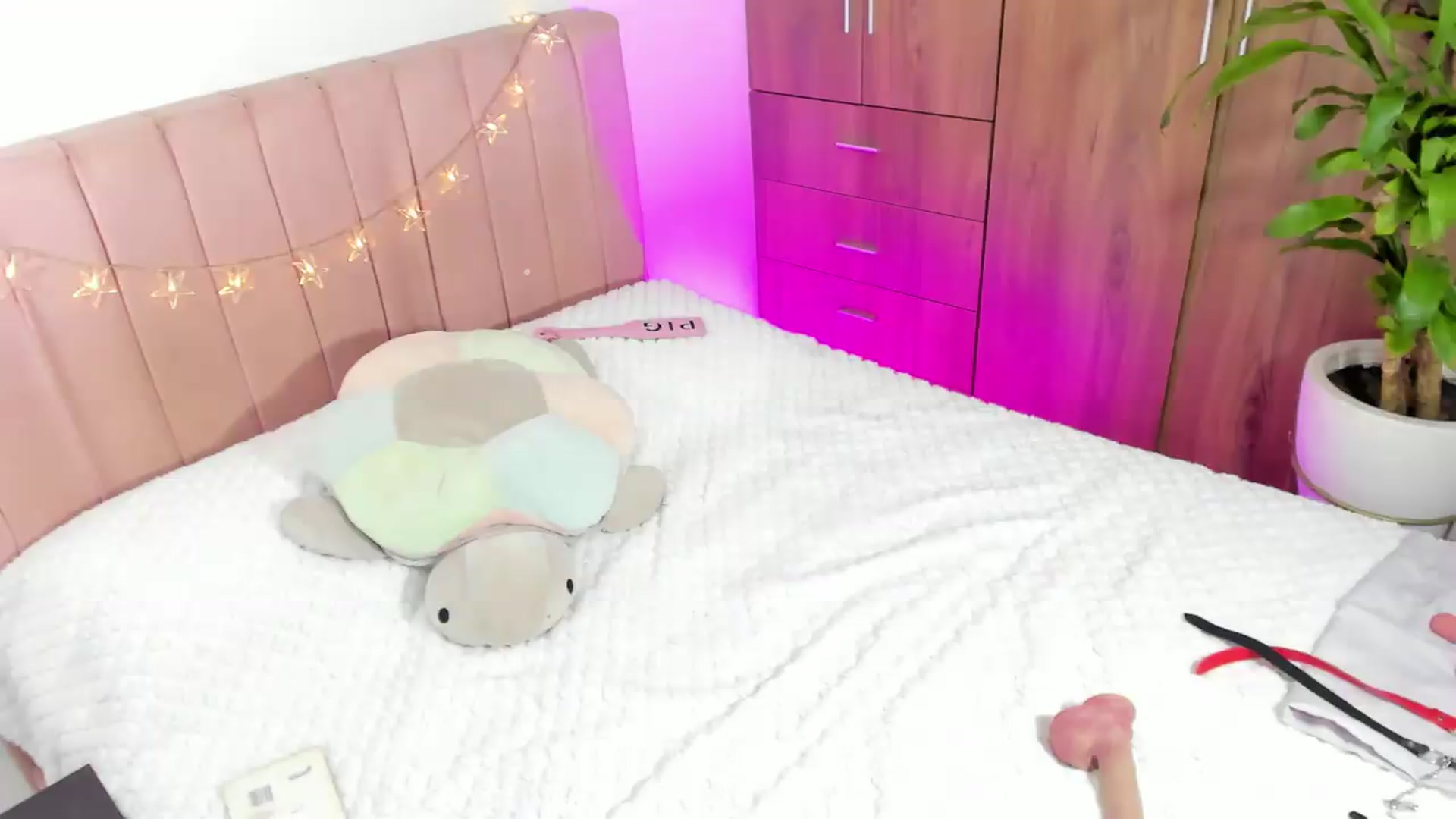 Gallery image thumbnail from Xoxo_danna's myfreecams stream on, 06/11/2026, 06:45 image 1 of 20