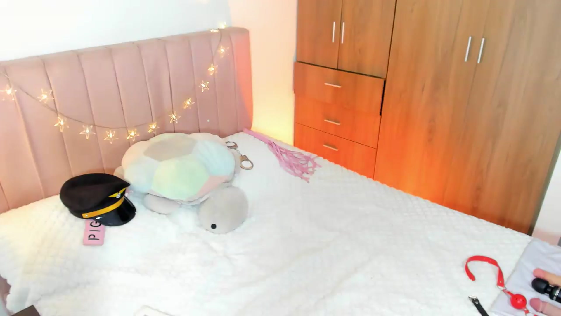 Gallery image thumbnail from Xoxo_danna's myfreecams stream on, 06/20/2026, 08:14 image 5 of 20