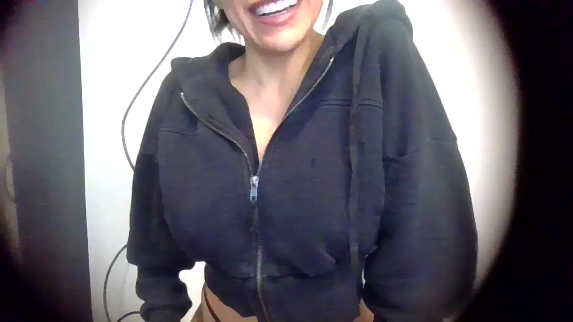 Gallery image thumbnail from Xreya's myfreecams stream on, 02/10/2025, 22:43 image 1 of 20