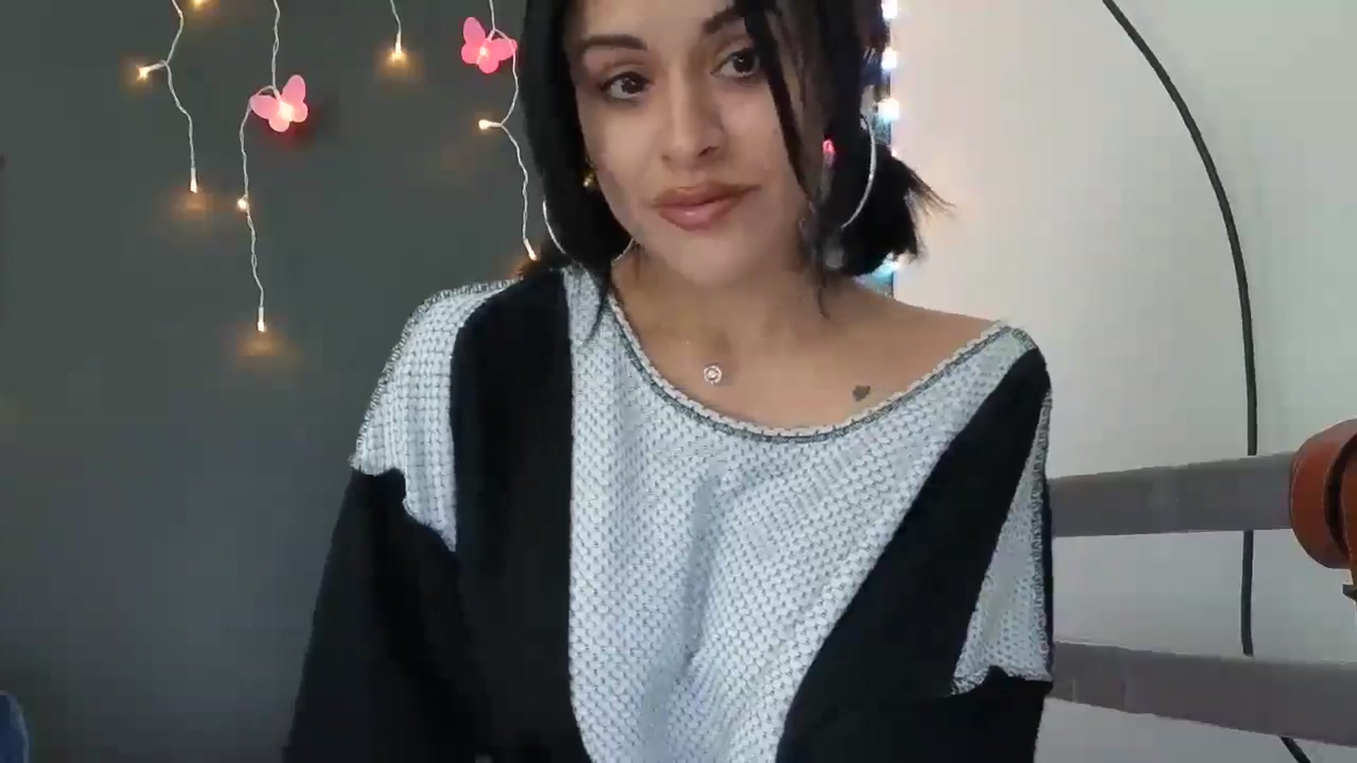 Gallery image thumbnail from Xreya's myfreecams stream on, 10/06/2025, 20:49 image 4 of 20