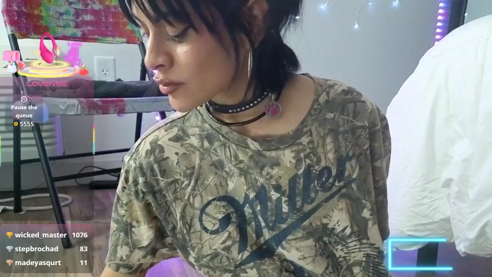 Gallery image thumbnail from Xreya's myfreecams stream on, 12/08/2025, 21:04 image 11 of 20