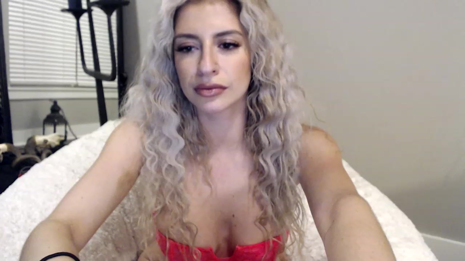 Gallery image thumbnail from XxRoseKitty's myfreecams stream on, 12/01/2022, 12:04 image 12 of 20
