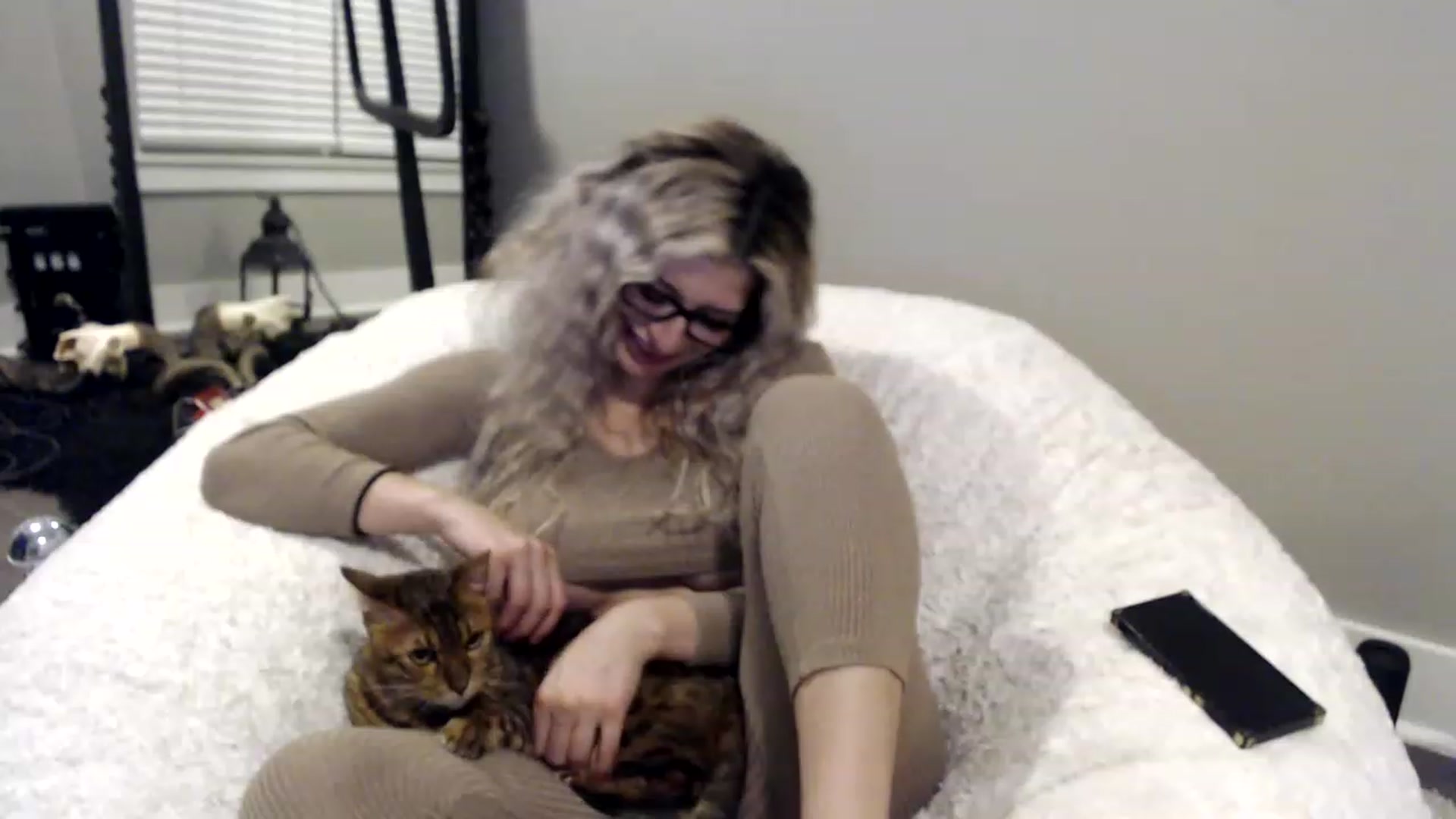 Gallery image thumbnail from XxRoseKitty's myfreecams stream on, 12/02/2022, 24:37 image 8 of 20