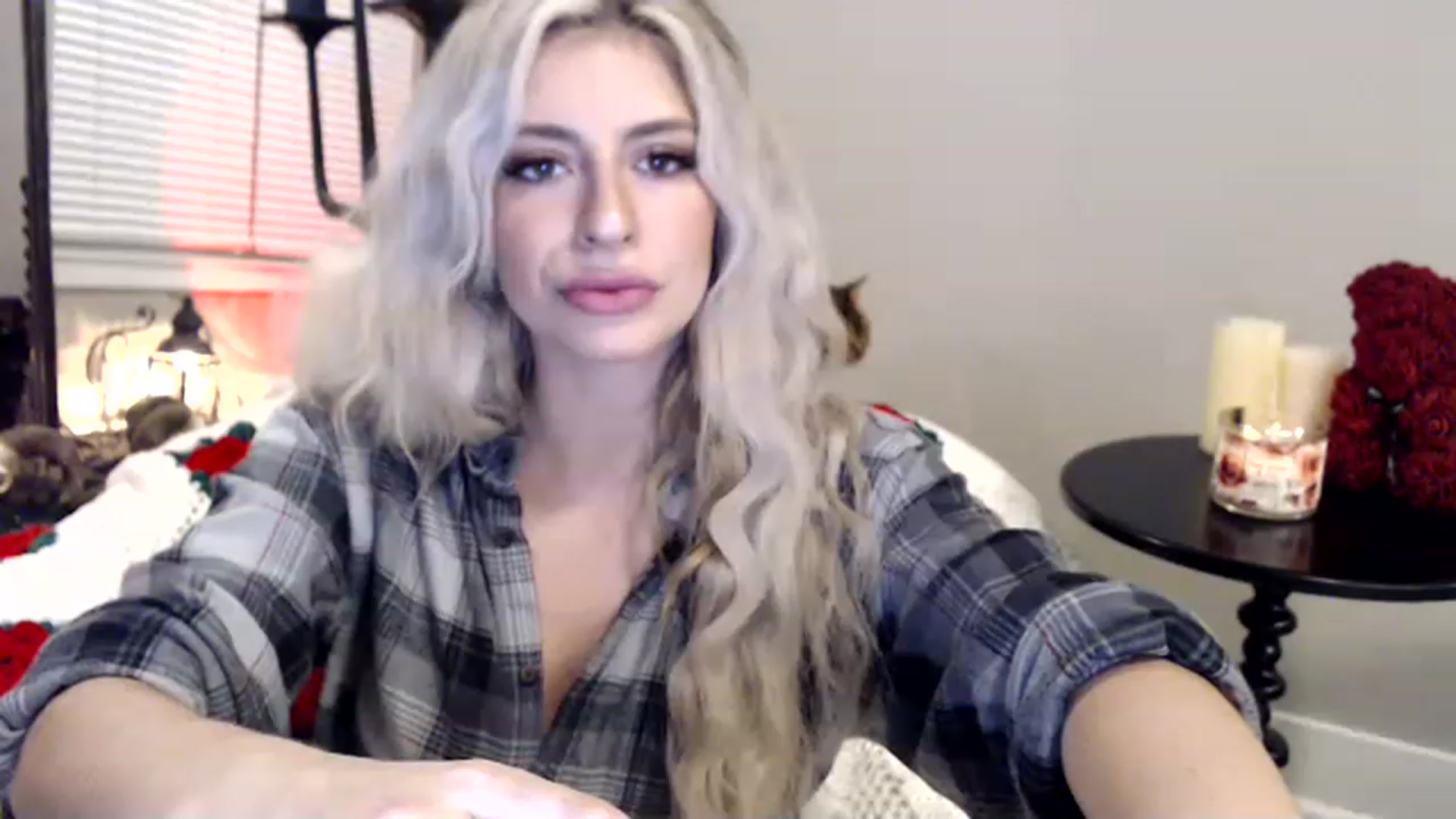 Gallery image thumbnail from XxRoseKitty's myfreecams stream on, 12/05/2022, 09:20 image 1 of 20
