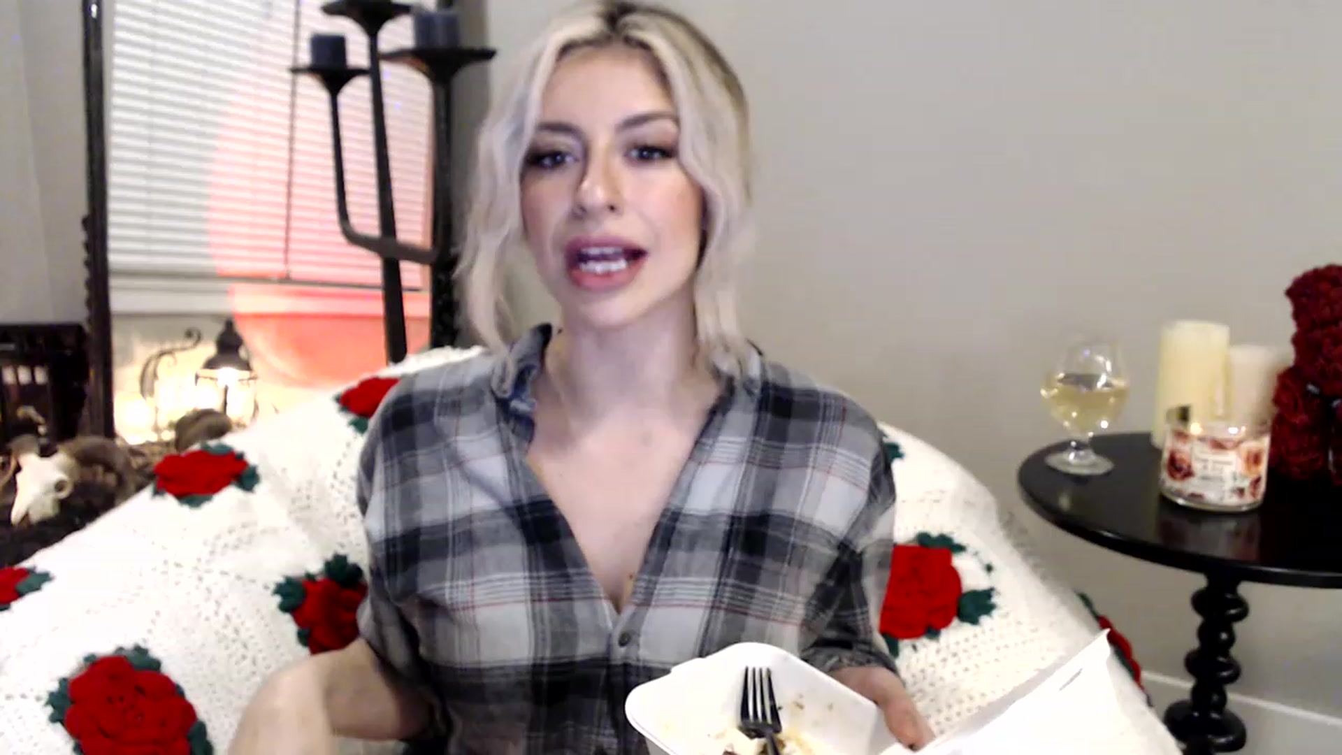 Gallery image thumbnail from XxRoseKitty's myfreecams stream on, 12/05/2022, 09:20 image 10 of 20