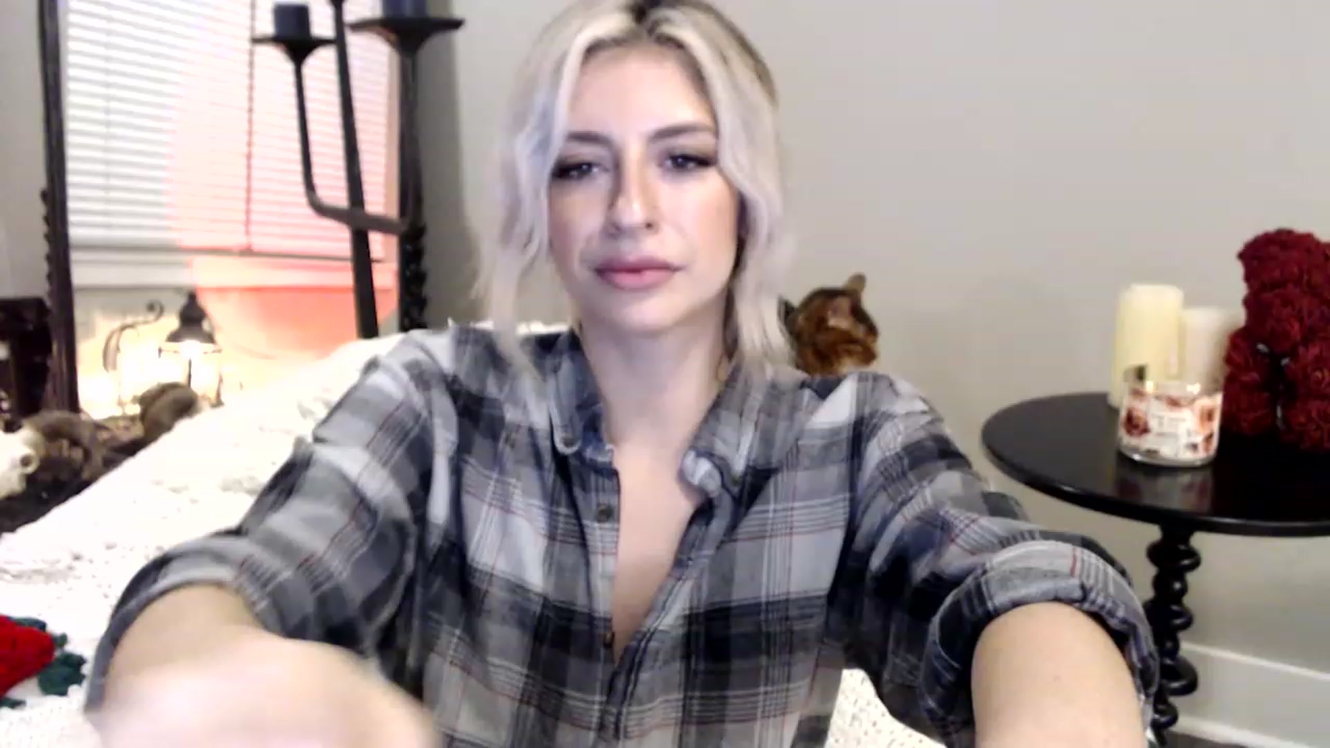 Gallery image thumbnail from XxRoseKitty's myfreecams stream on, 12/05/2022, 09:20 image 13 of 20