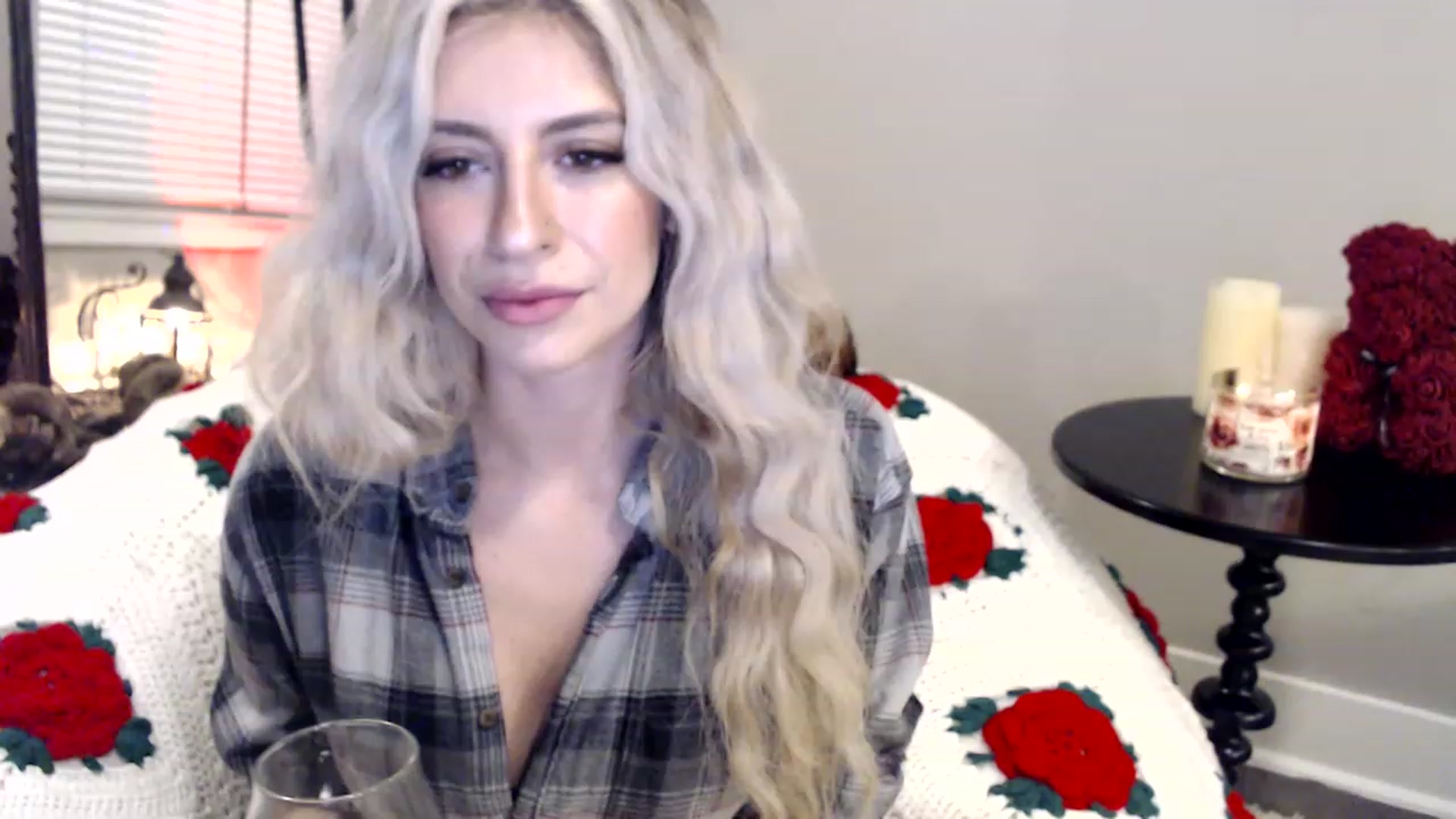 Gallery image thumbnail from XxRoseKitty's myfreecams stream on, 12/05/2022, 09:20 image 5 of 20