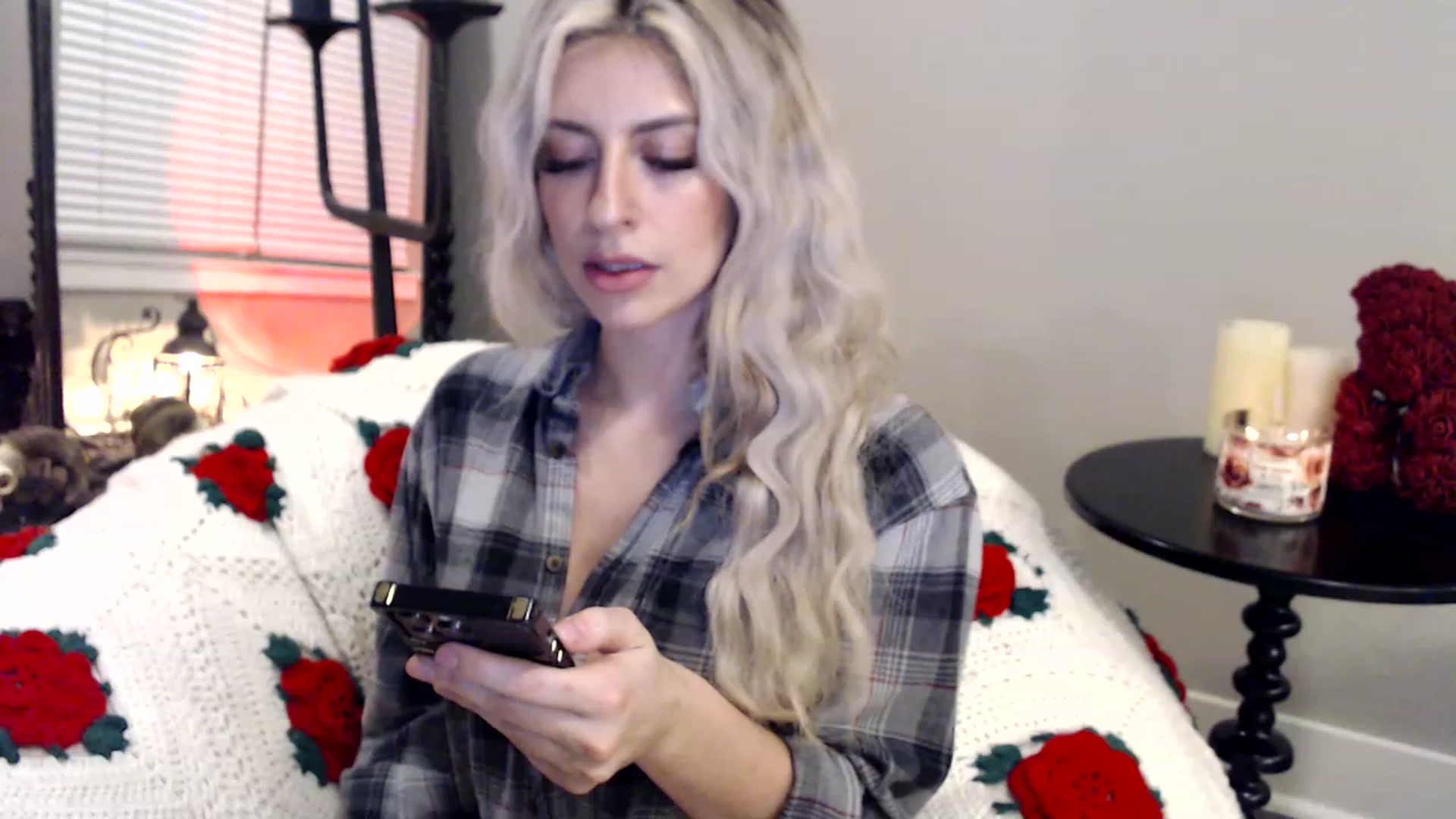 Gallery image thumbnail from XxRoseKitty's myfreecams stream on, 12/05/2022, 09:20 image 4 of 20