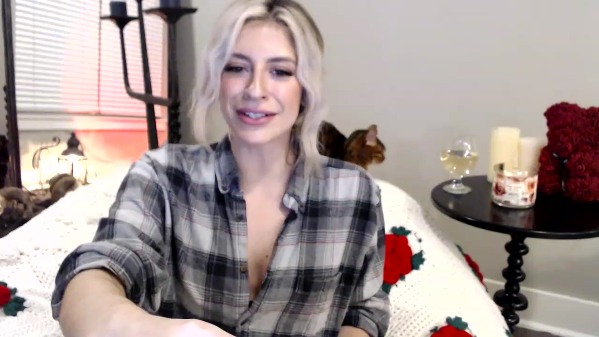 Gallery image thumbnail from XxRoseKitty's myfreecams stream on, 12/05/2022, 09:20 image 12 of 20