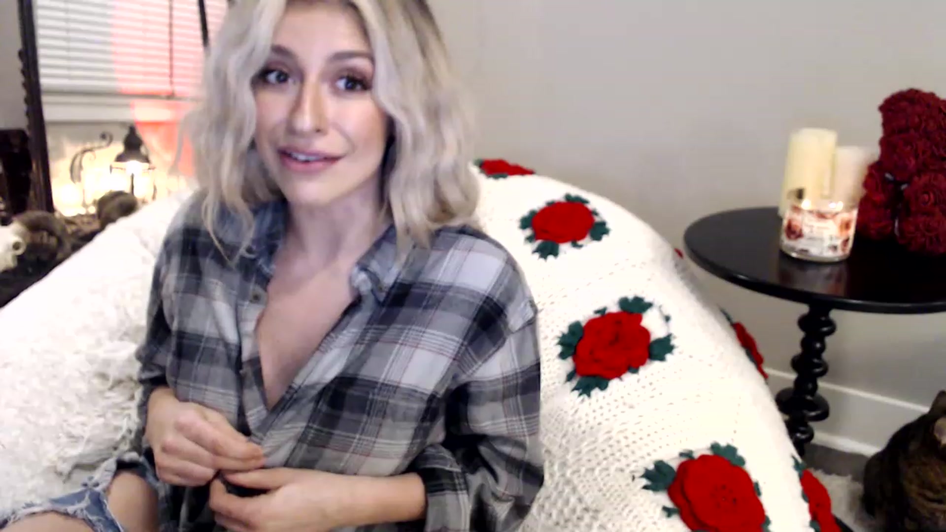 Gallery image thumbnail from XxRoseKitty's myfreecams stream on, 12/05/2022, 10:21 image 9 of 20