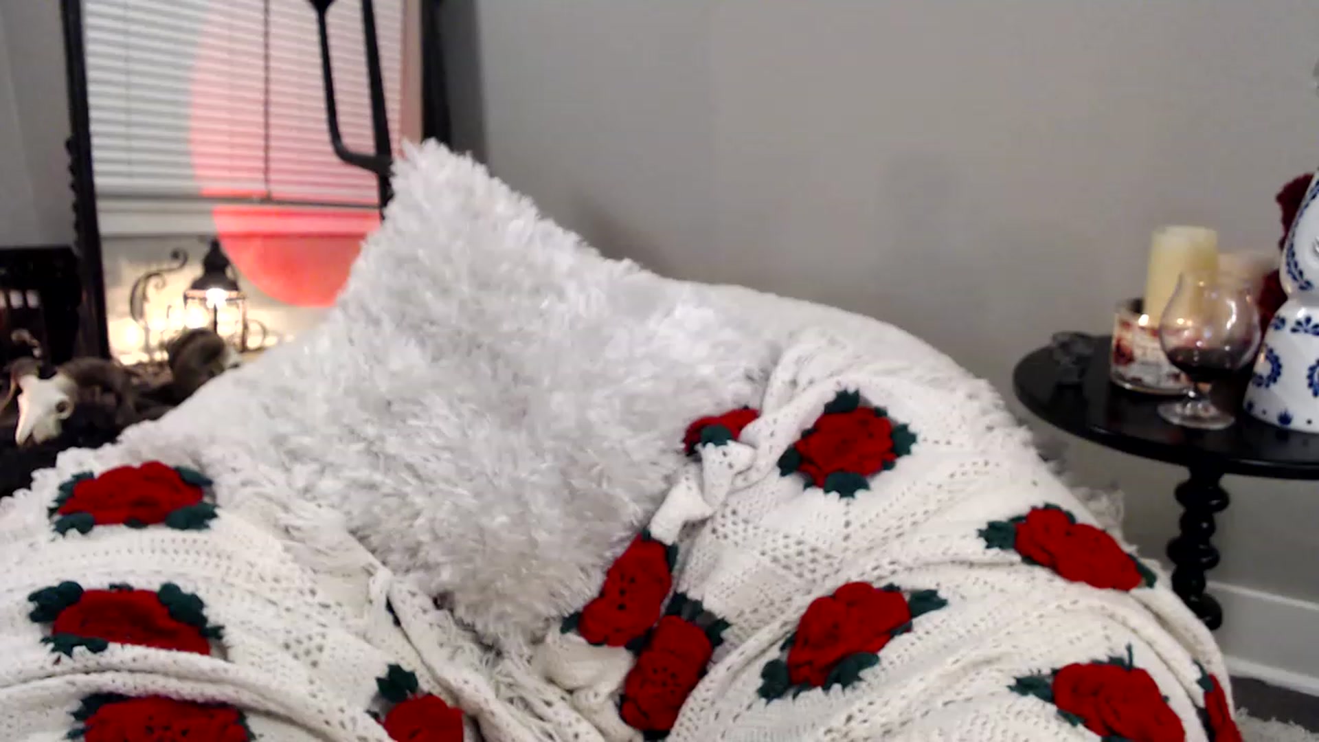 Gallery image thumbnail from XxRoseKitty's myfreecams stream on, 12/05/2022, 12:09 image 12 of 20