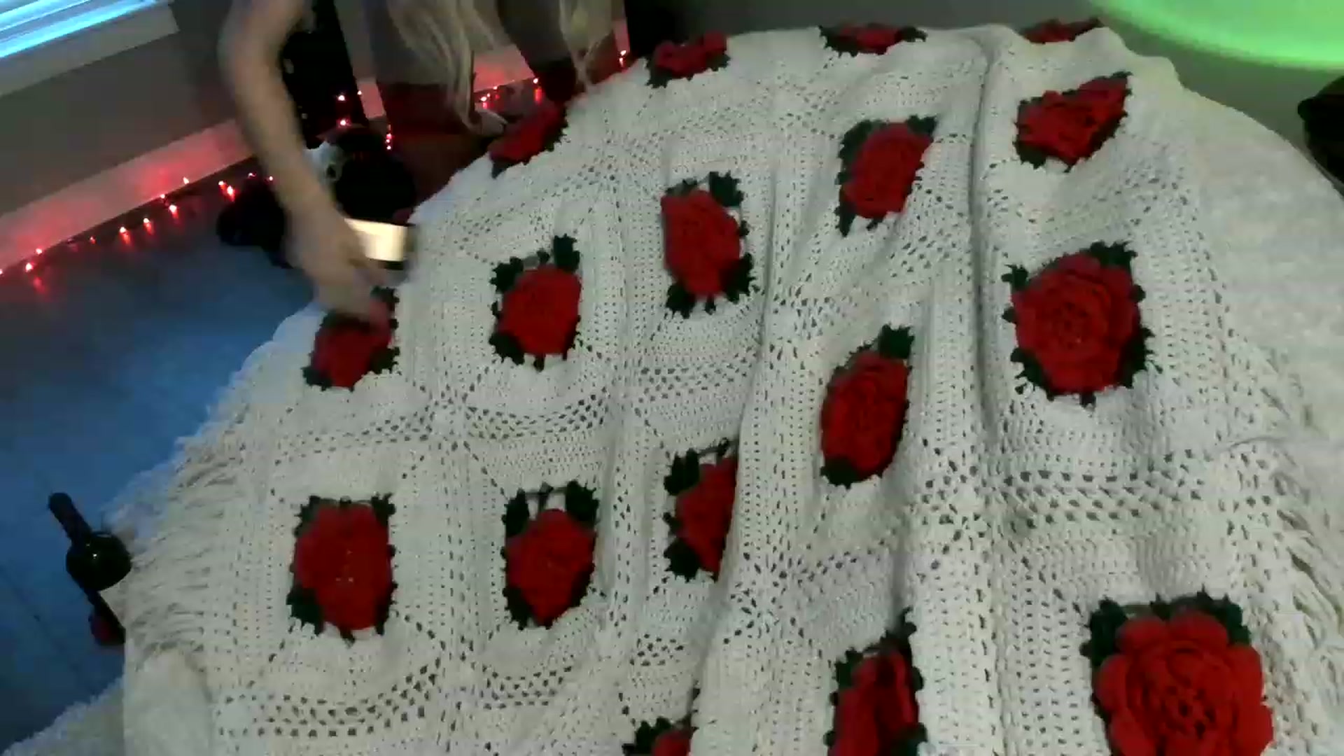 Gallery image thumbnail from XxRoseKitty's myfreecams stream on, 12/17/2022, 14:07 image 8 of 20