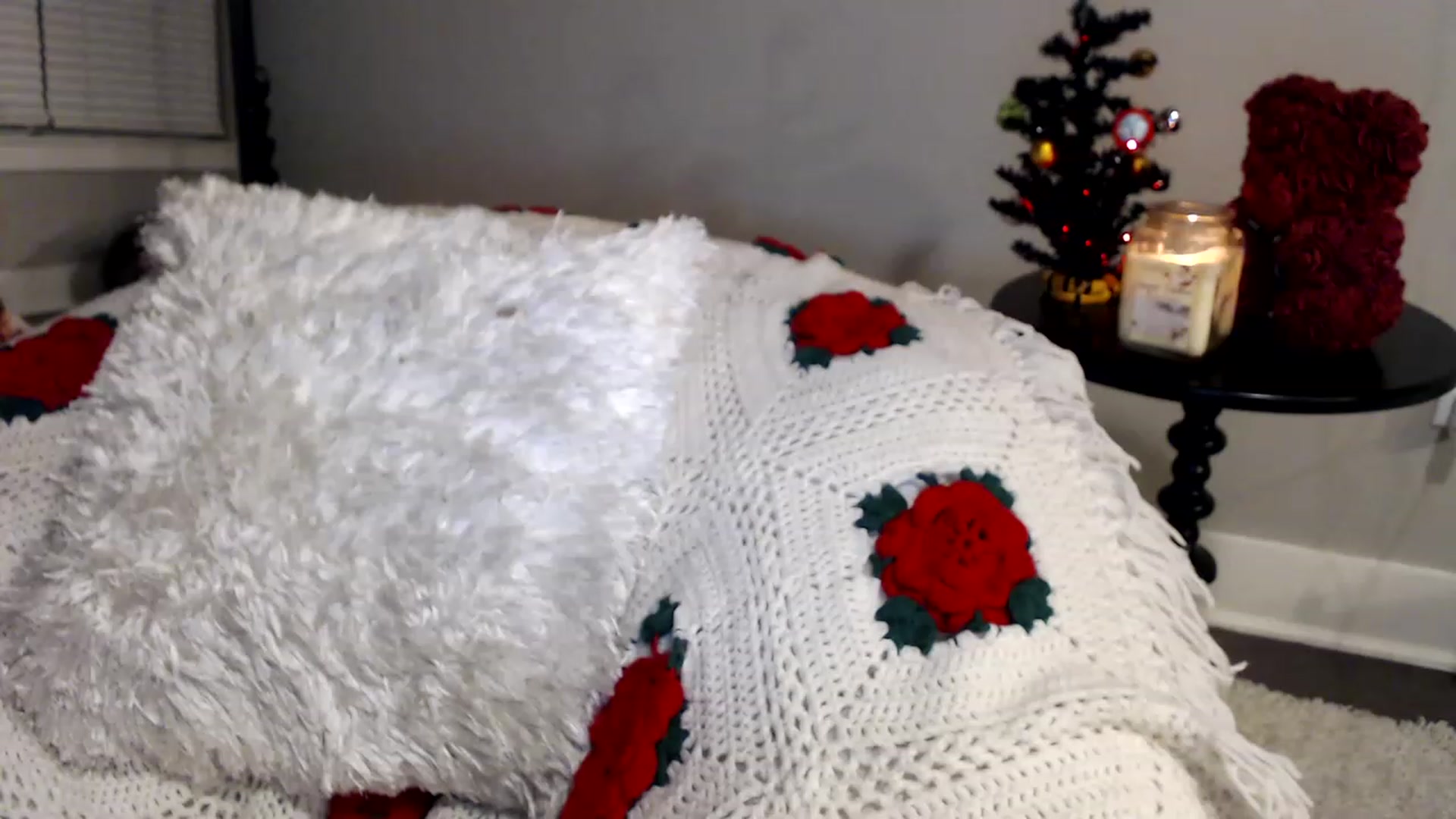 Gallery image thumbnail from XxRoseKitty's myfreecams stream on, 12/22/2022, 13:21 image 2 of 20
