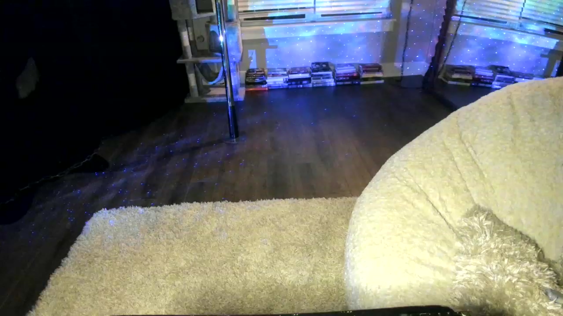 Gallery image thumbnail from XxRoseKitty's myfreecams stream on, 01/26/2023, 10:11 image 17 of 20
