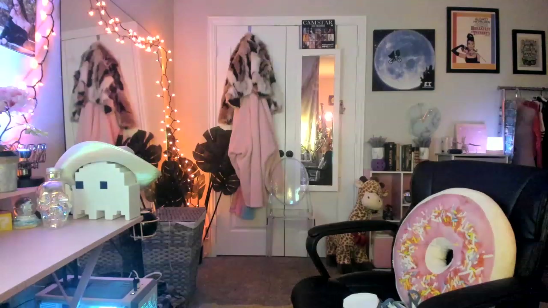 Gallery image thumbnail from XxRoseKitty's myfreecams stream on, 01/28/2023, 08:19 image 9 of 20
