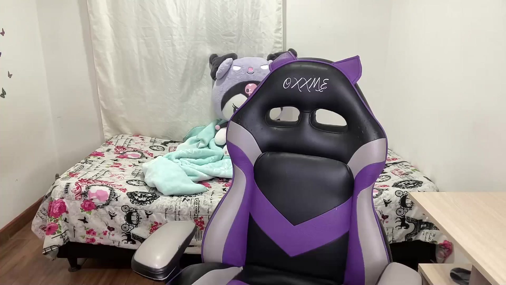 Gallery image thumbnail from XxYUIxX's myfreecams stream on, 11/04/2023, 02:27 image 5 of 20