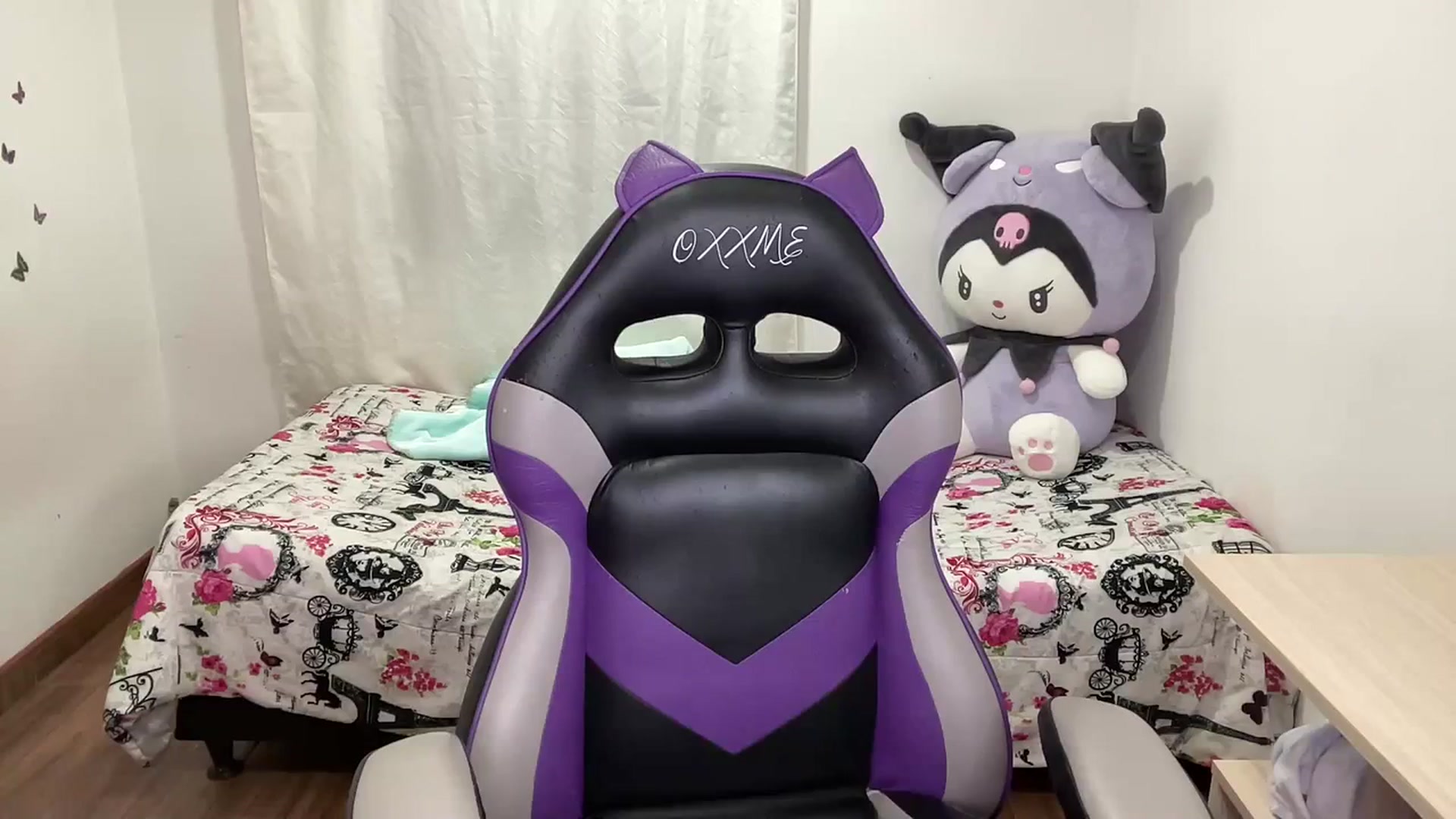 Gallery image thumbnail from XxYUIxX's myfreecams stream on, 11/06/2023, 07:08 image 17 of 20