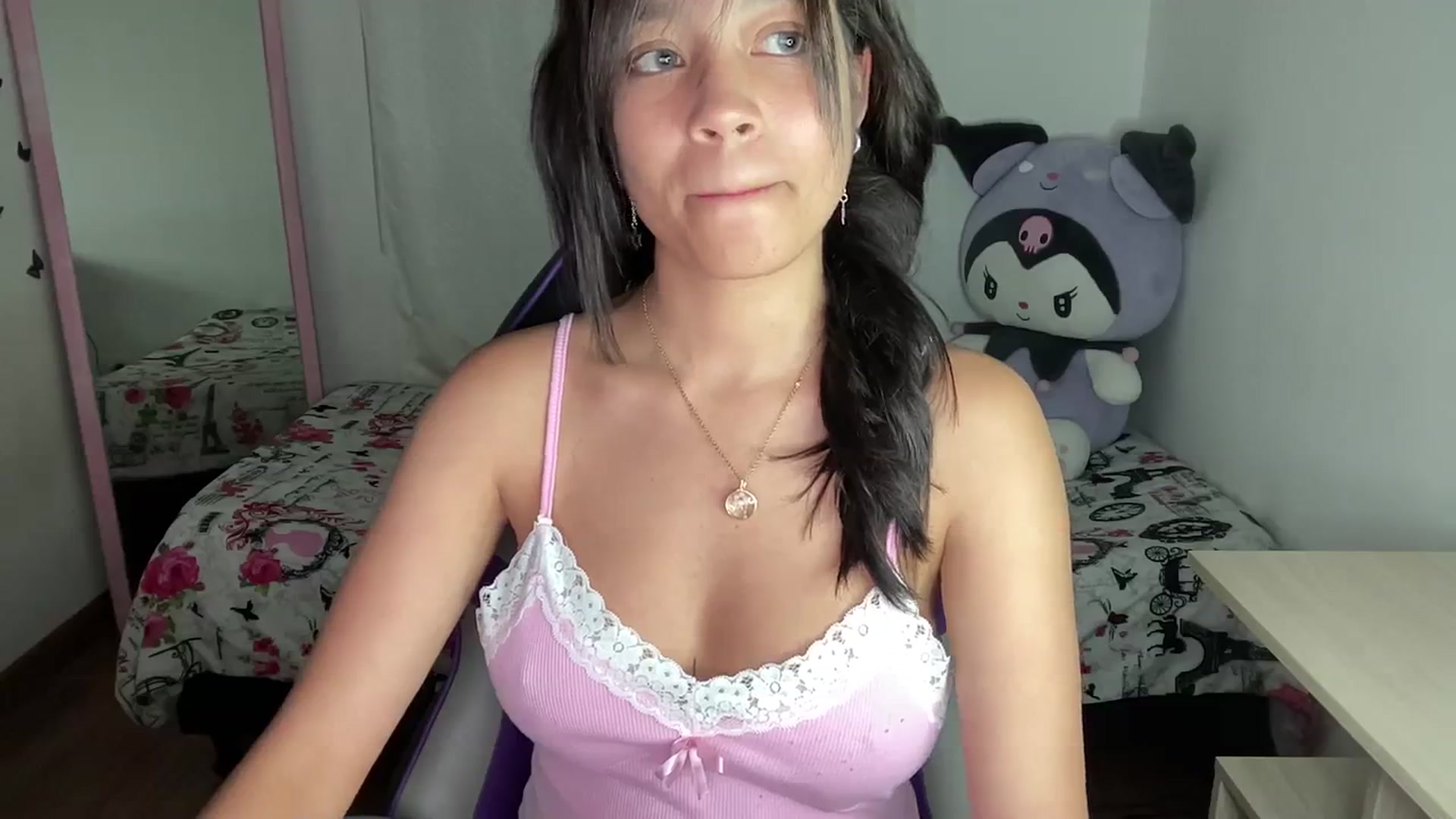 Gallery image thumbnail from XxYUIxX's myfreecams stream on, 11/23/2023, 02:05 image 15 of 20