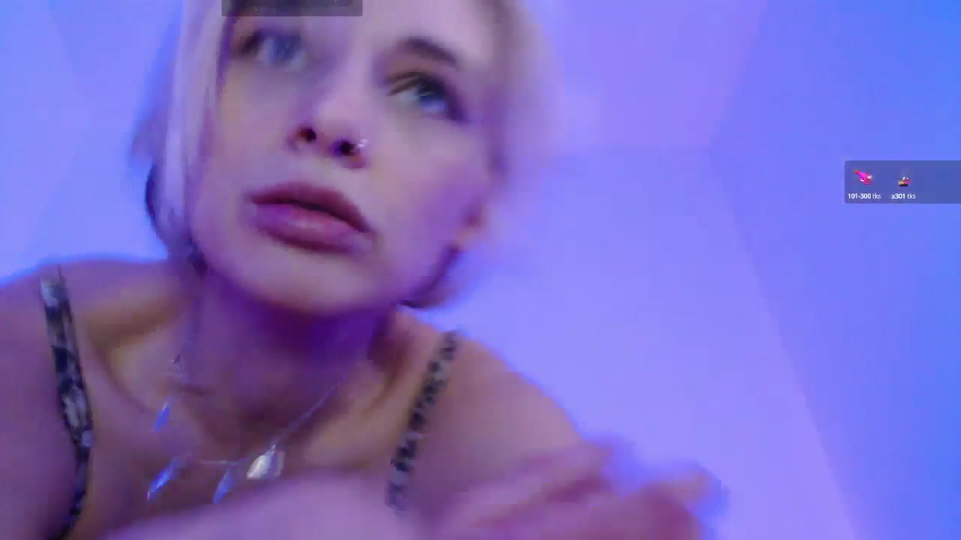Gallery image thumbnail from Xx_LbnnFmm_xX's myfreecams stream on, 10/08/2024, 10:56 image 5 of 20