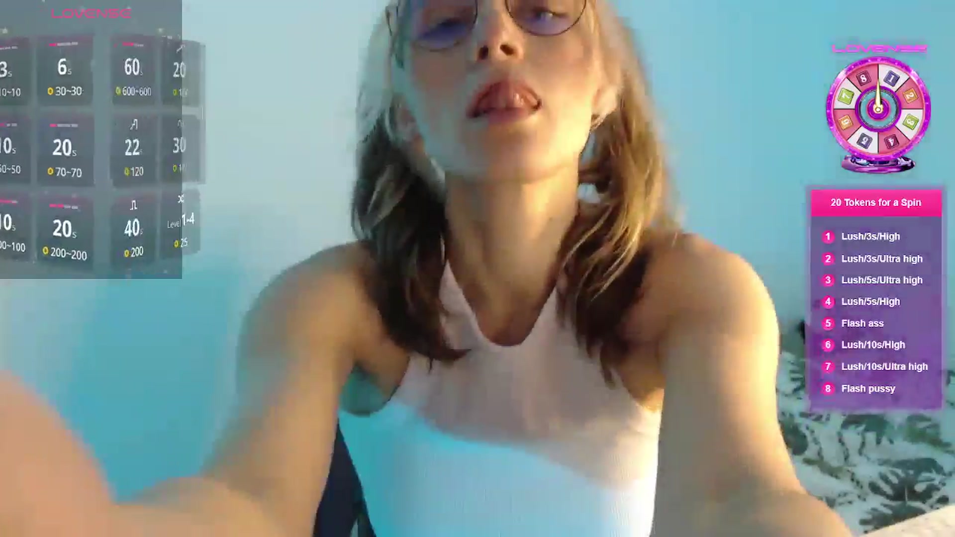 Gallery image thumbnail from Xx_LbnnFmm_xX's myfreecams stream on, 10/14/2024, 09:20 image 4 of 20