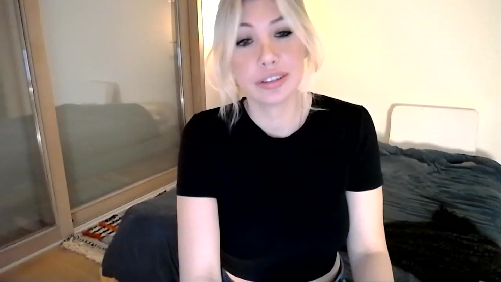 Gallery image thumbnail from Xx_Sandy_xX's myfreecams stream on, 12/23/2022, 20:17 image 14 of 20